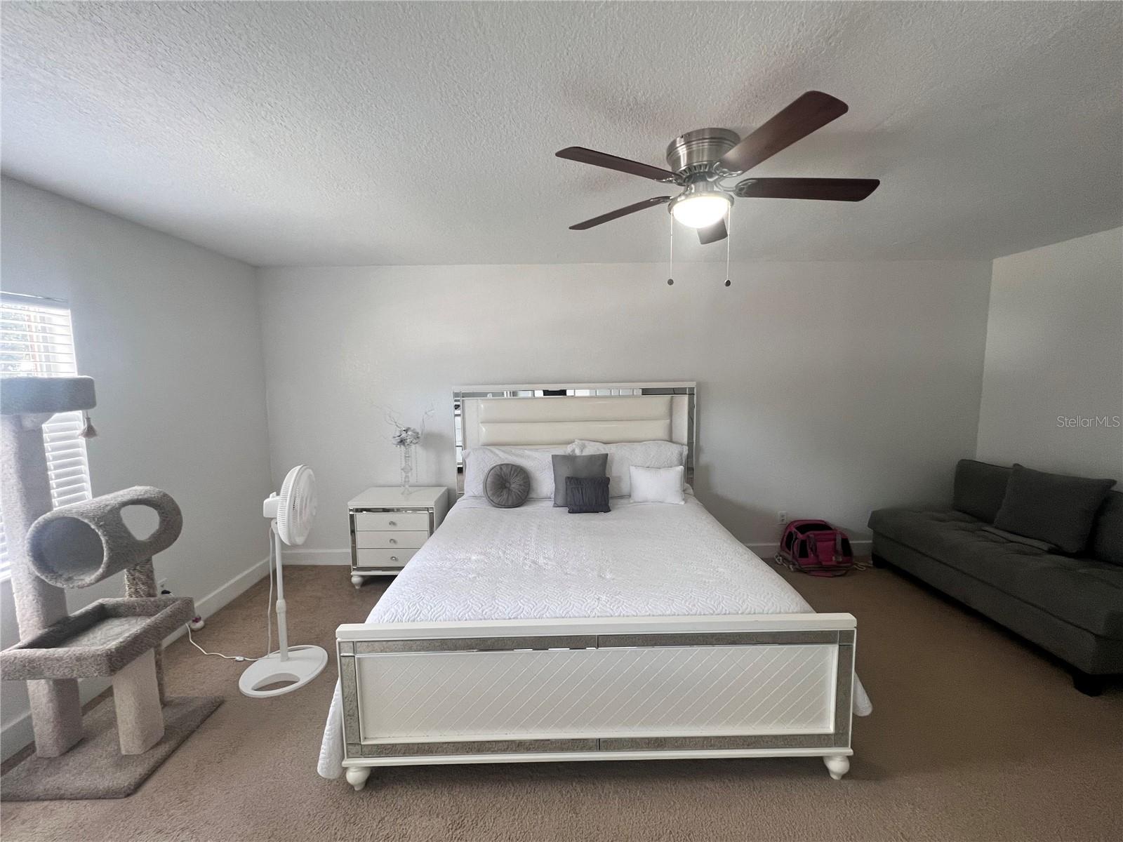 CANDLELIGHT OAKS - Residential