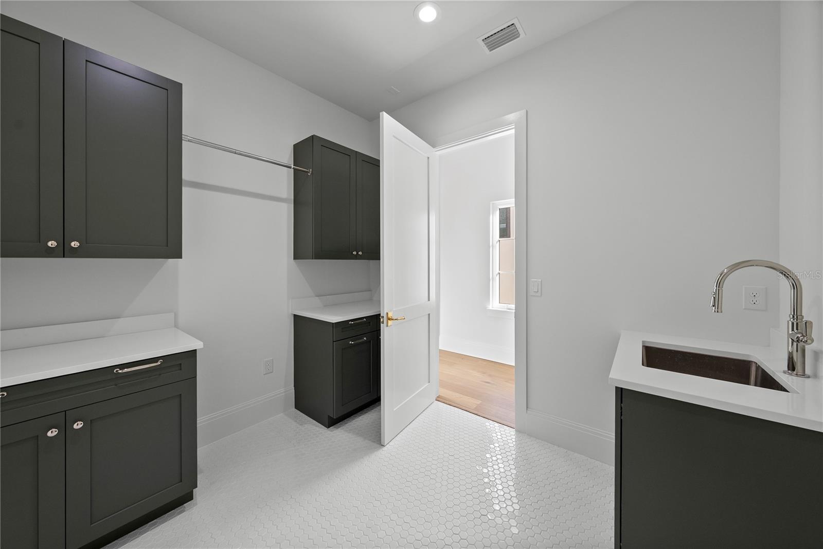 SUNSET PARK - Residential