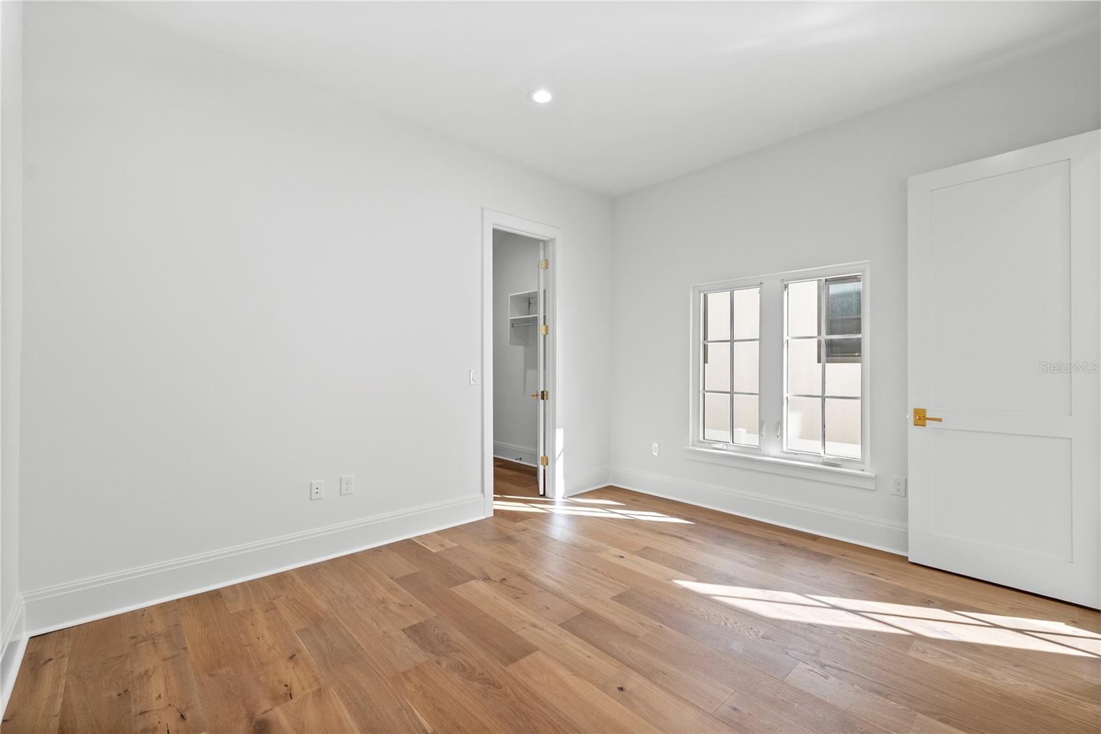 SUNSET PARK - Residential