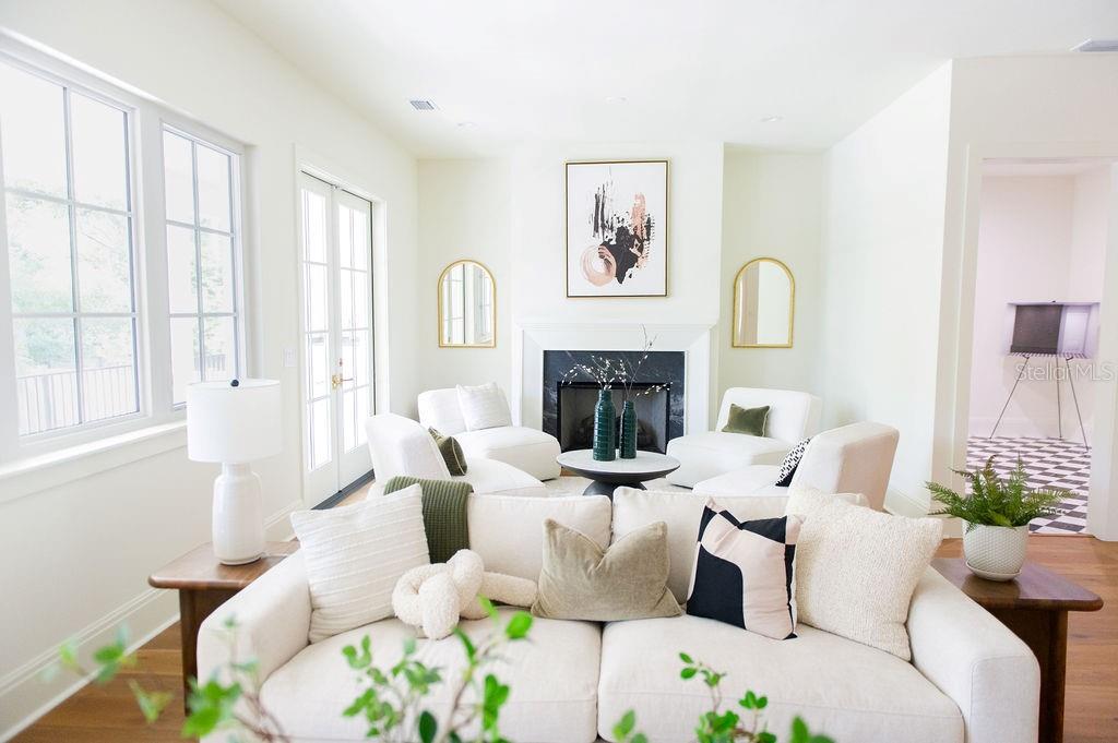 SUNSET PARK - Residential