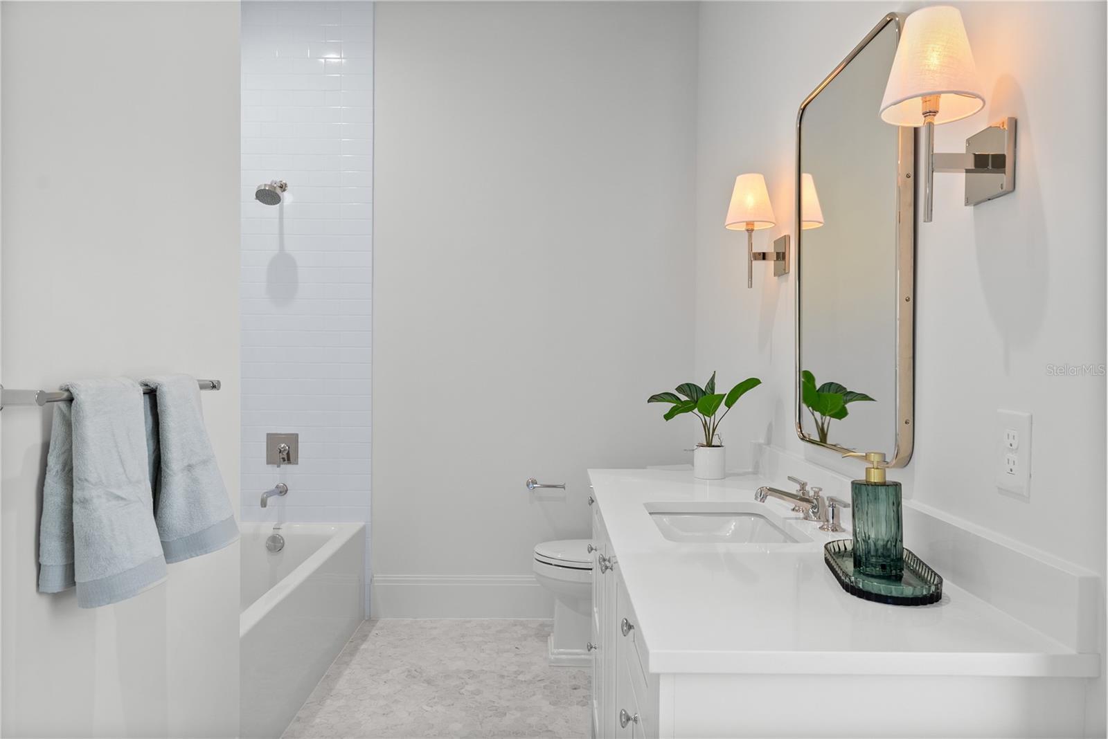 SUNSET PARK - Residential