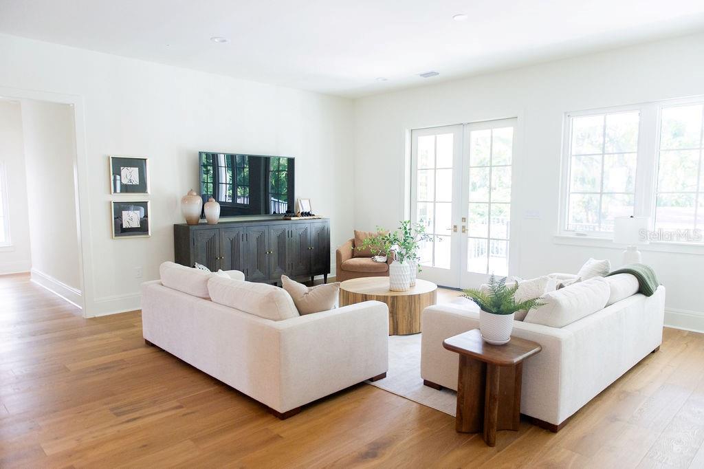 SUNSET PARK - Residential