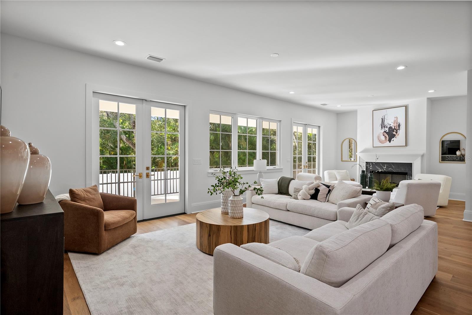 SUNSET PARK - Residential