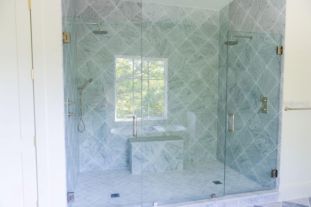 SUNSET PARK - Residential