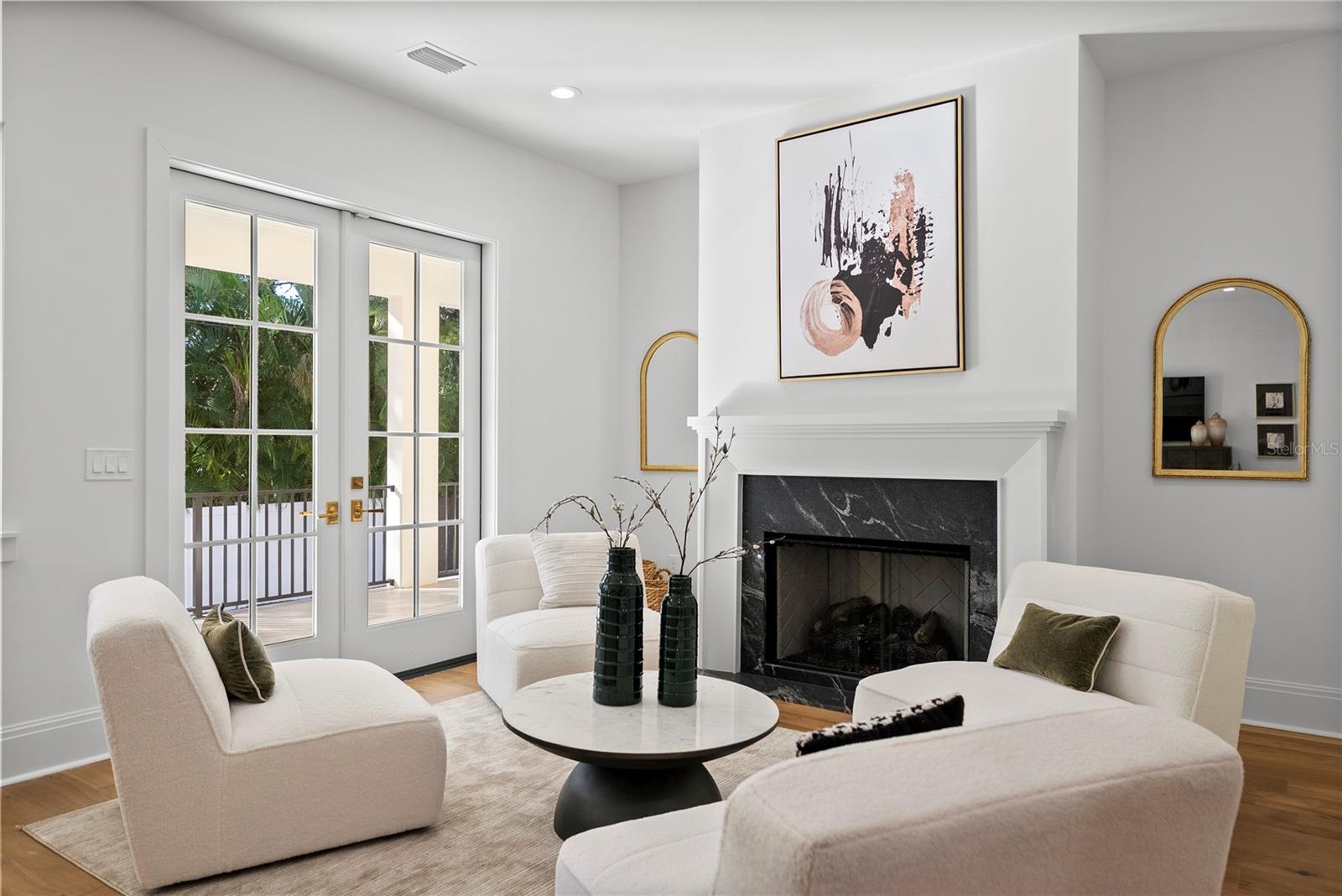 SUNSET PARK - Residential