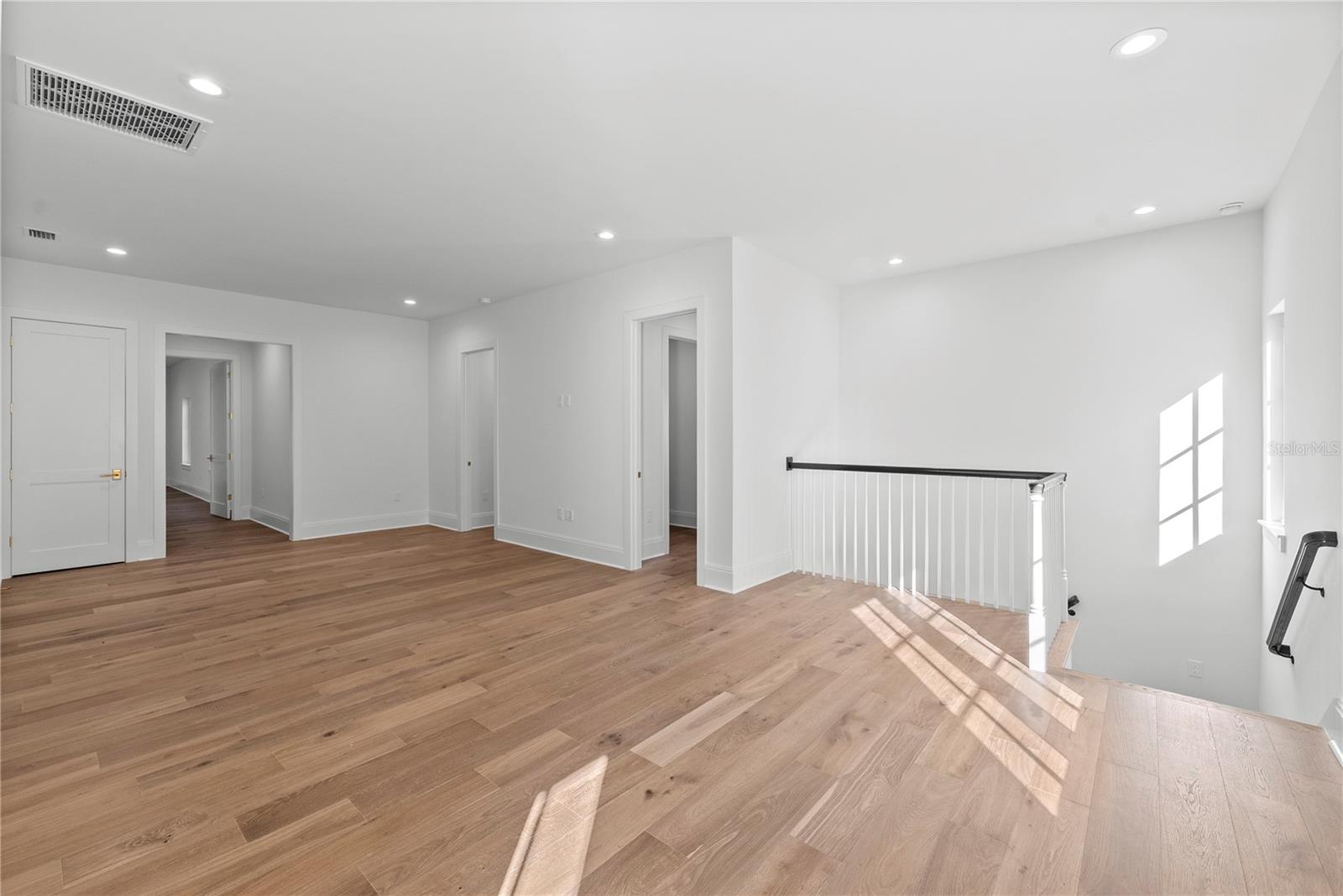 SUNSET PARK - Residential