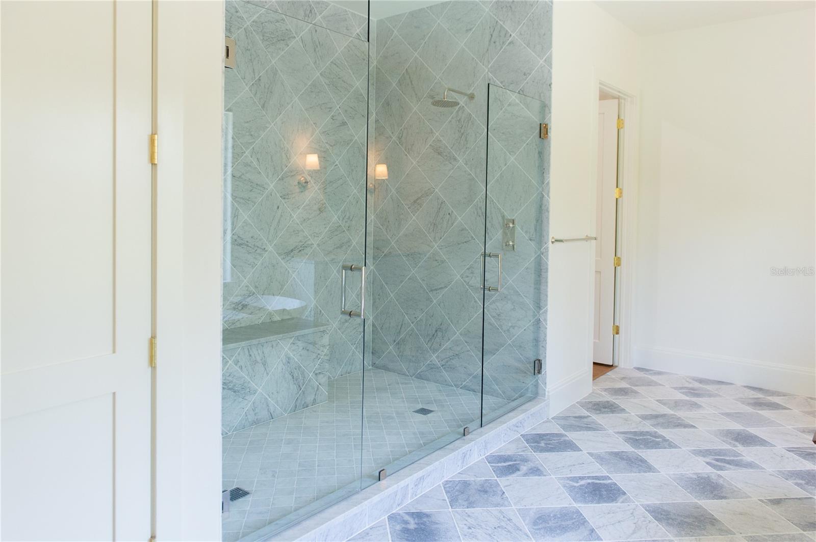 SUNSET PARK - Residential