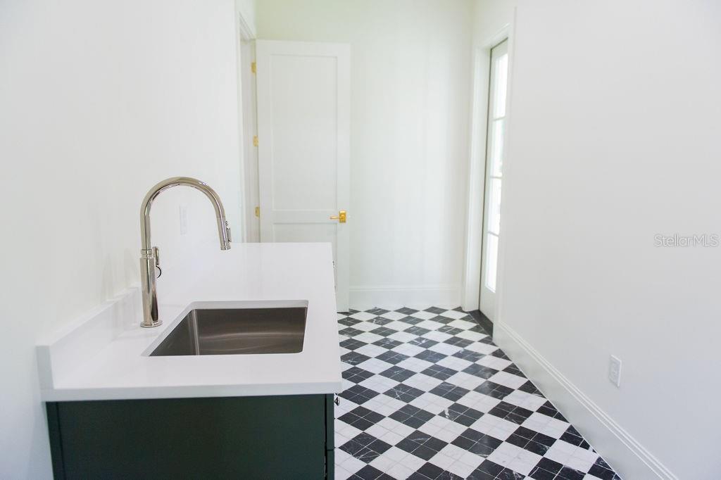 SUNSET PARK - Residential