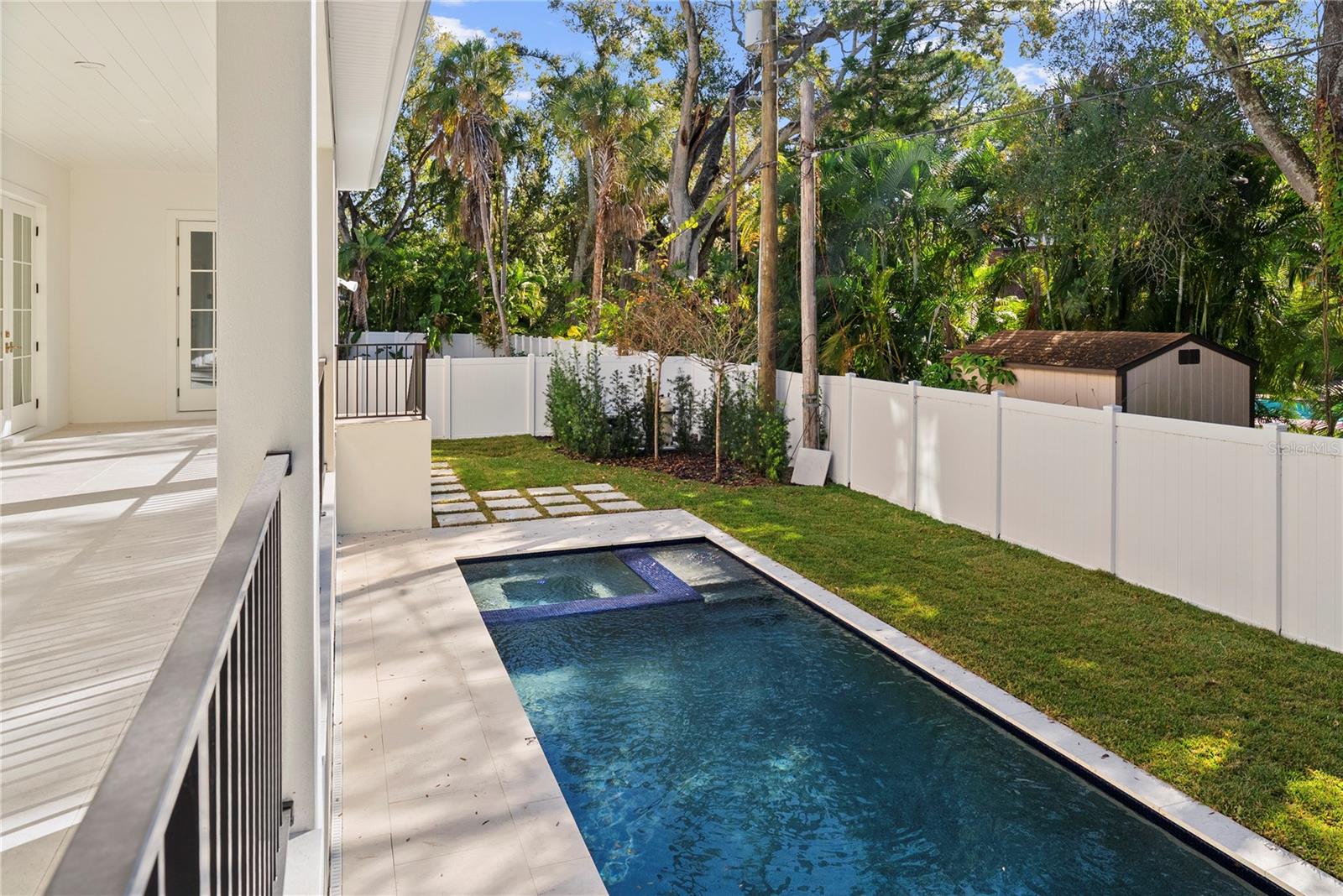 SUNSET PARK - Residential