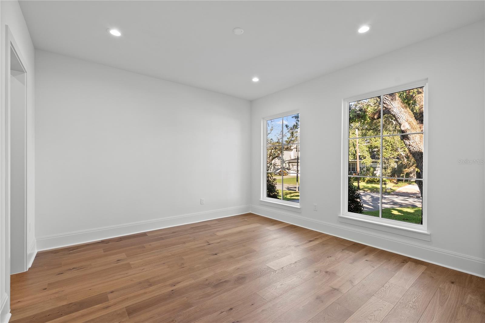 SUNSET PARK - Residential