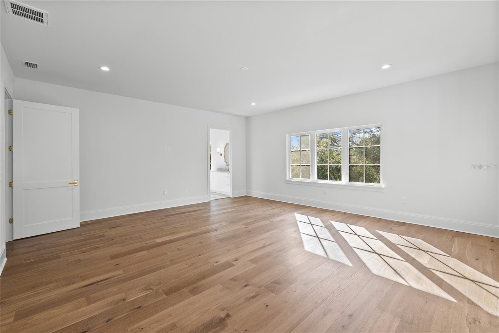 SUNSET PARK - Residential