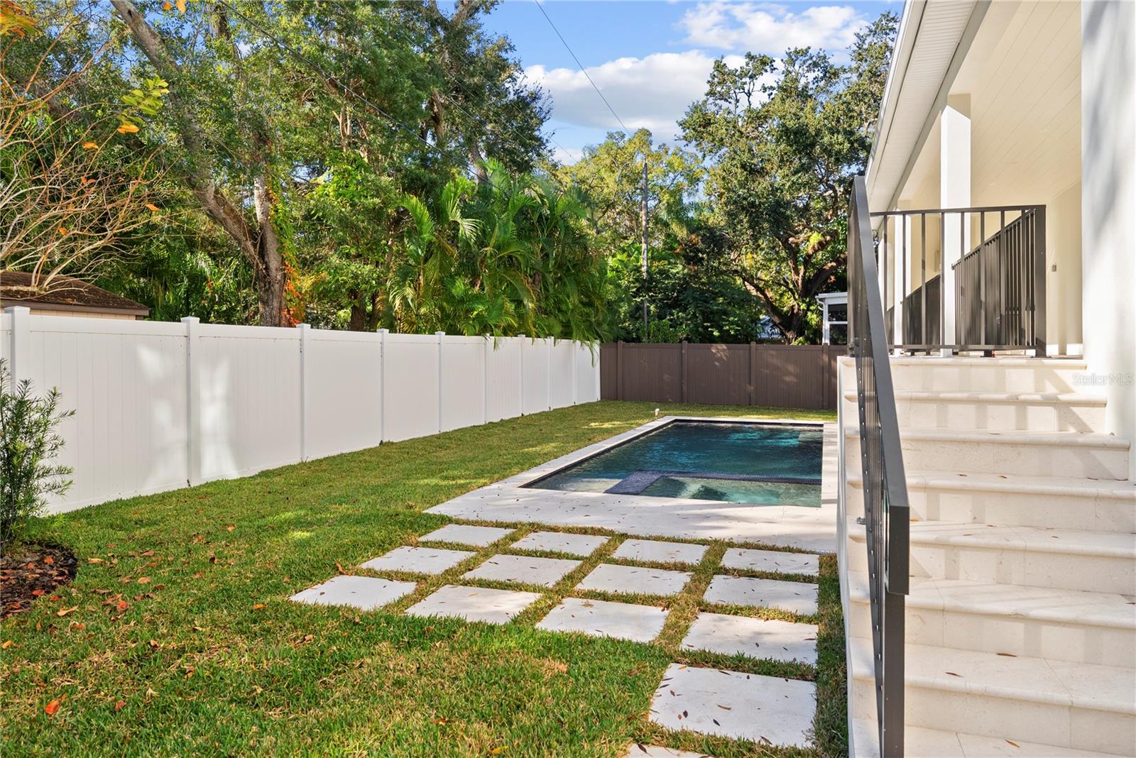 SUNSET PARK - Residential