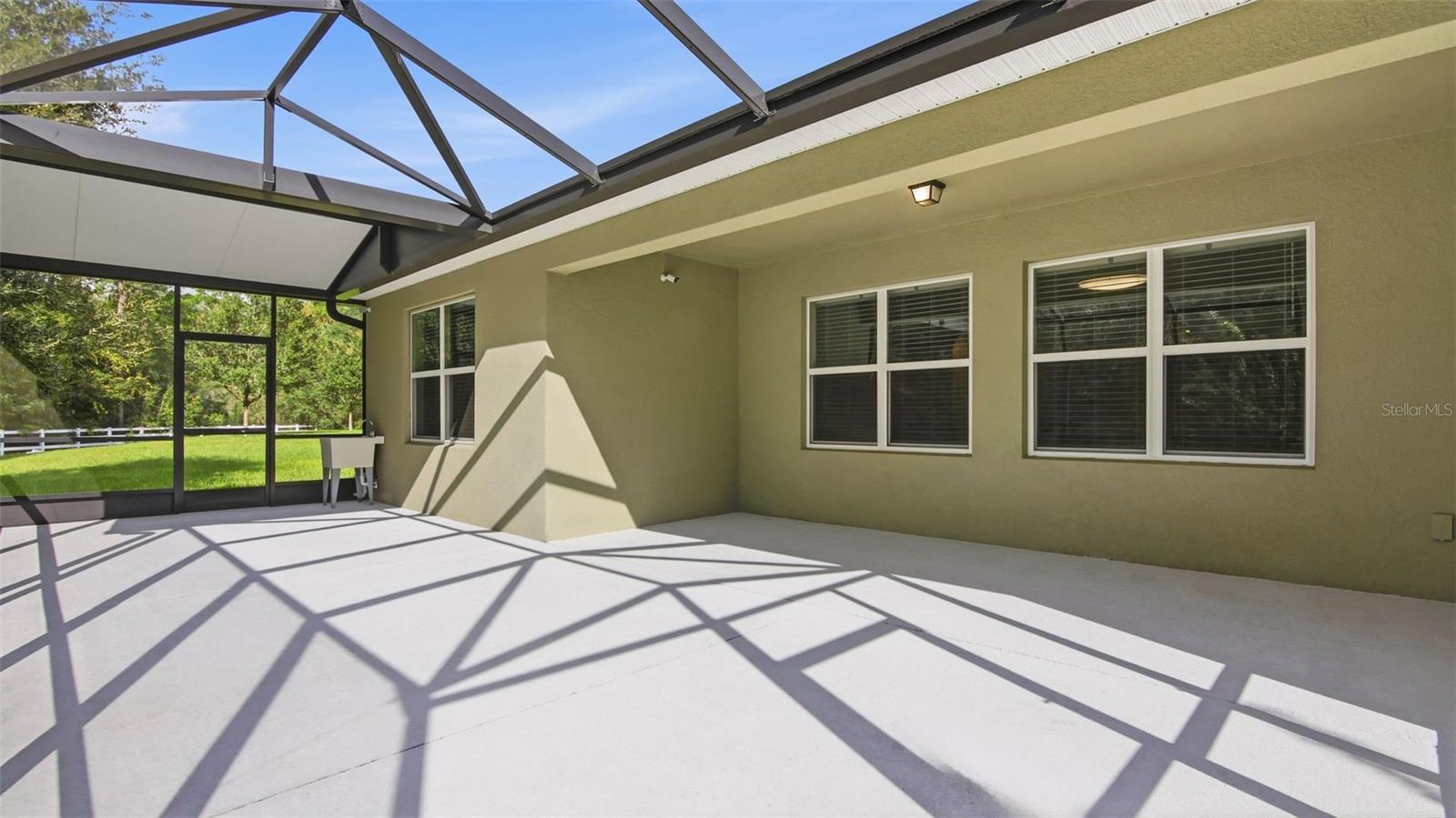 HUNTINGTON DOWNS - Residential