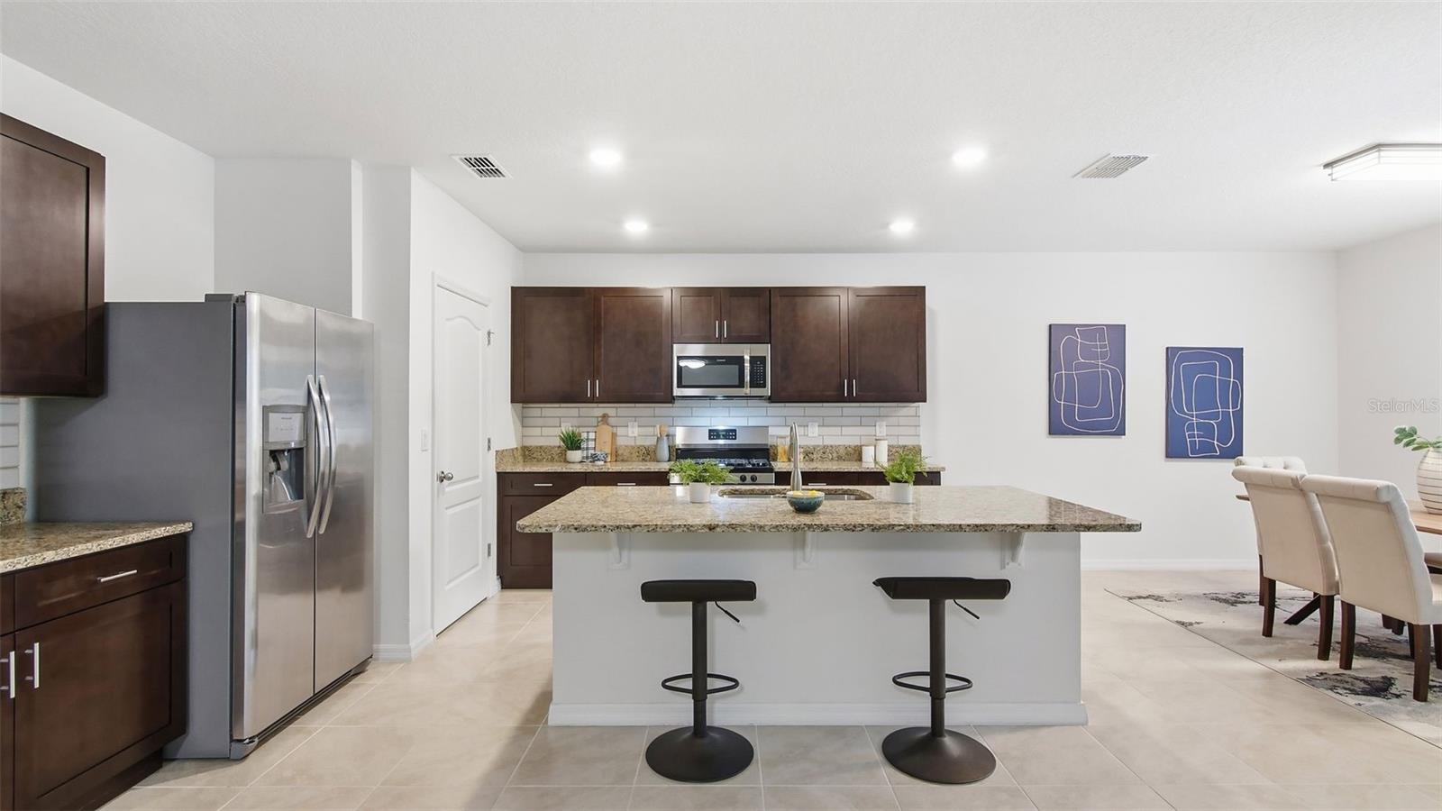 HUNTINGTON DOWNS - Residential