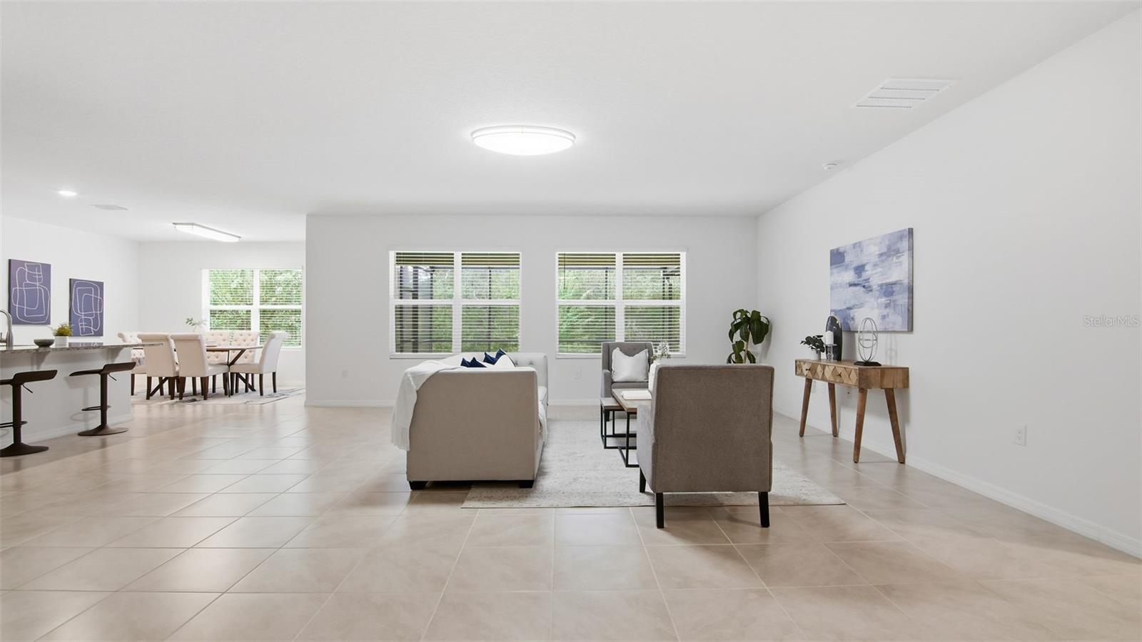 HUNTINGTON DOWNS - Residential