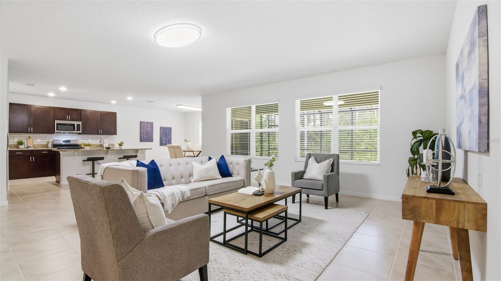 HUNTINGTON DOWNS - Residential