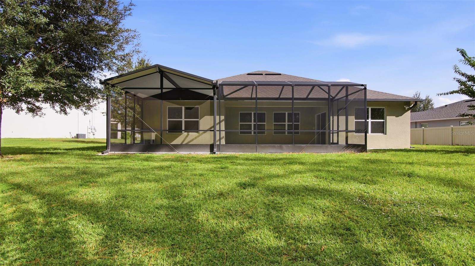 HUNTINGTON DOWNS - Residential