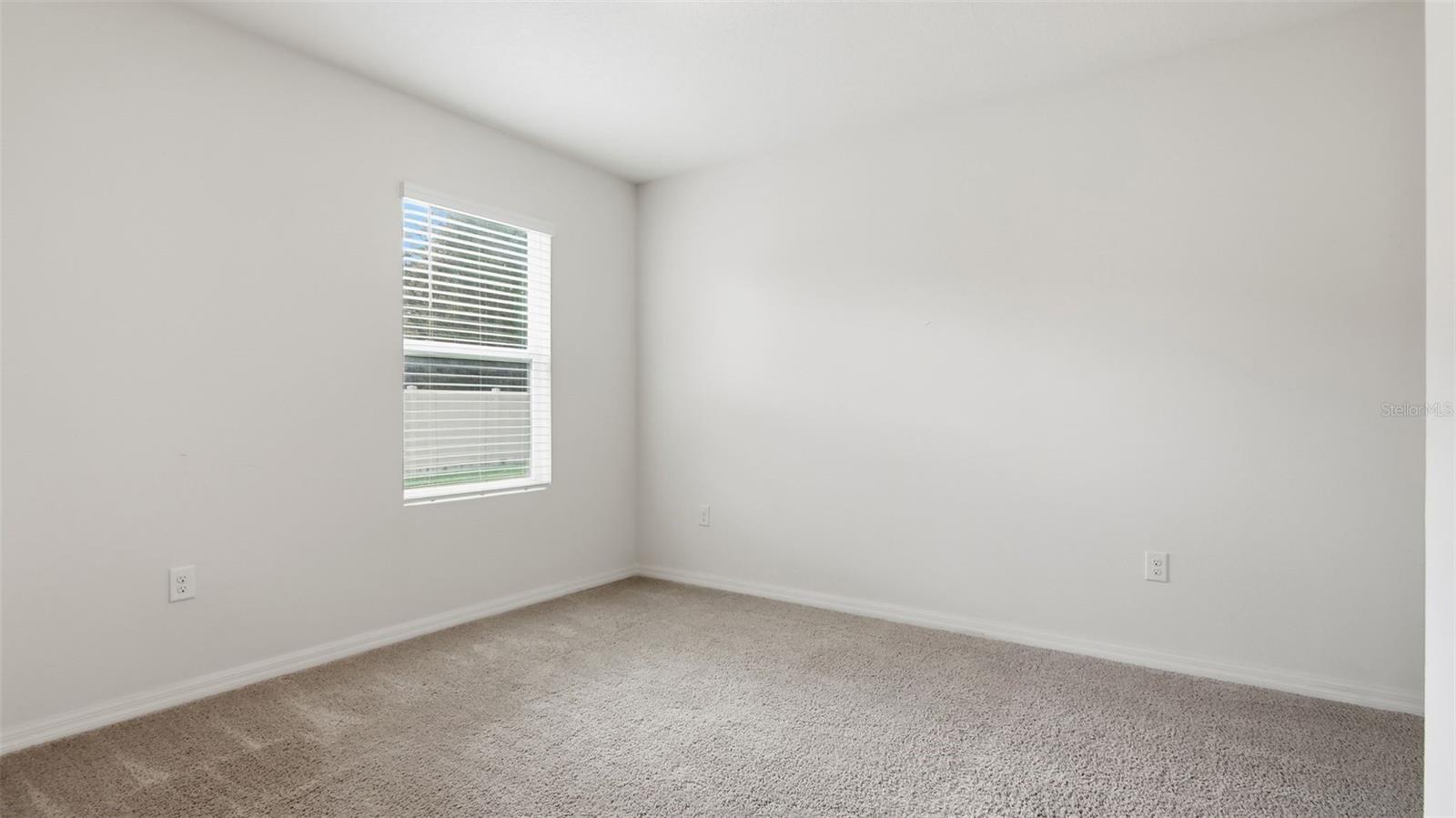 HUNTINGTON DOWNS - Residential