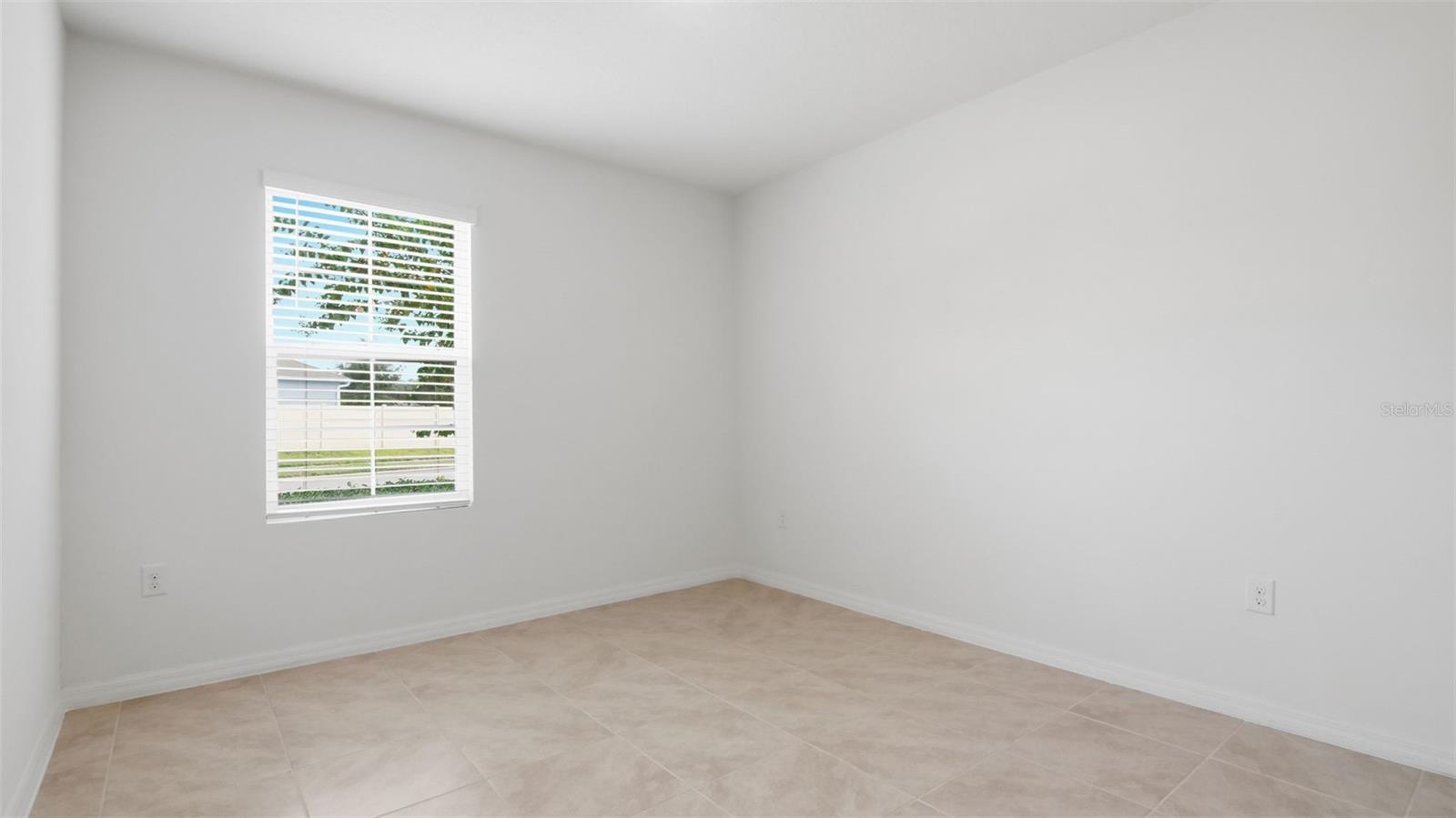 HUNTINGTON DOWNS - Residential