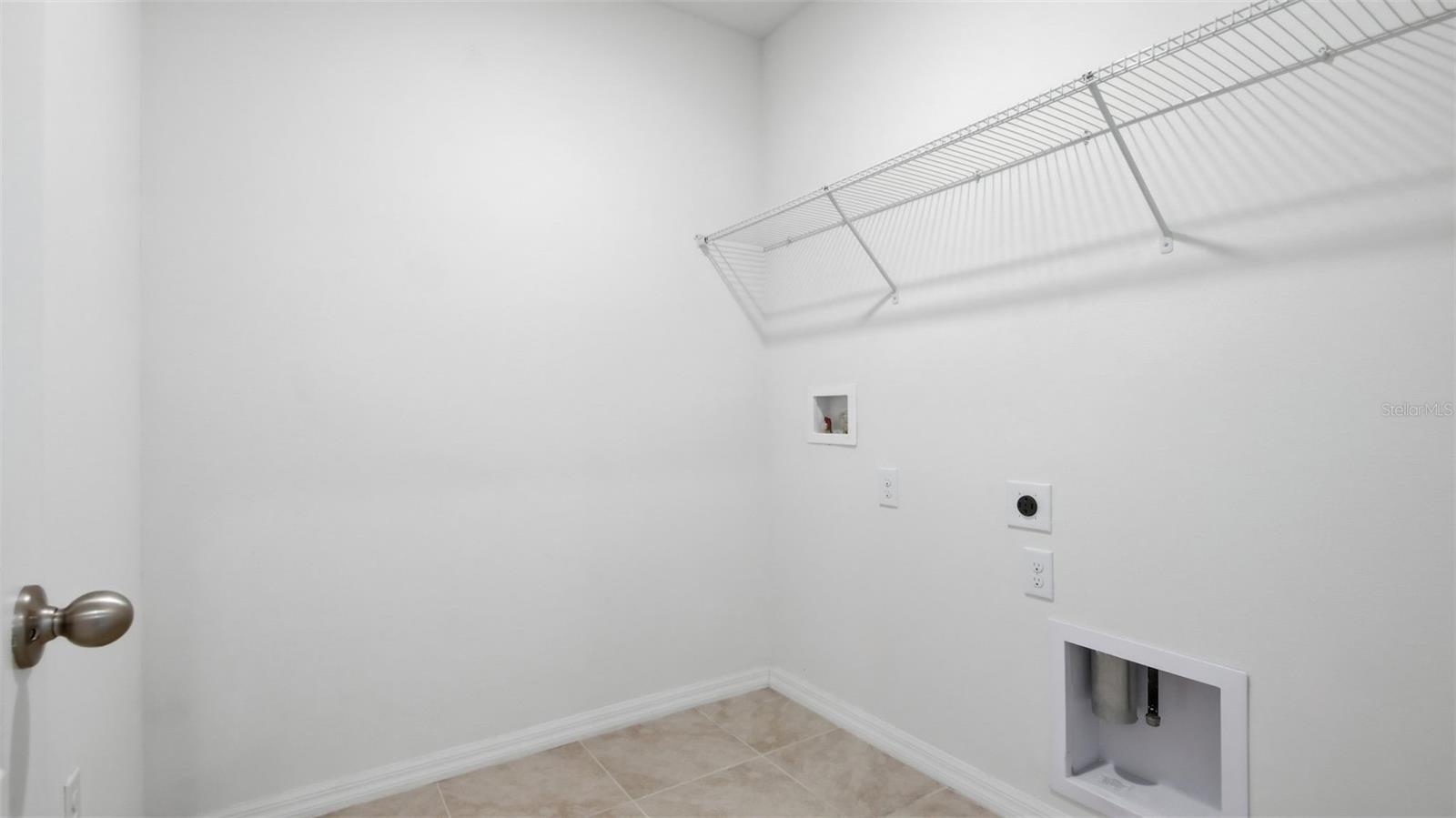 HUNTINGTON DOWNS - Residential