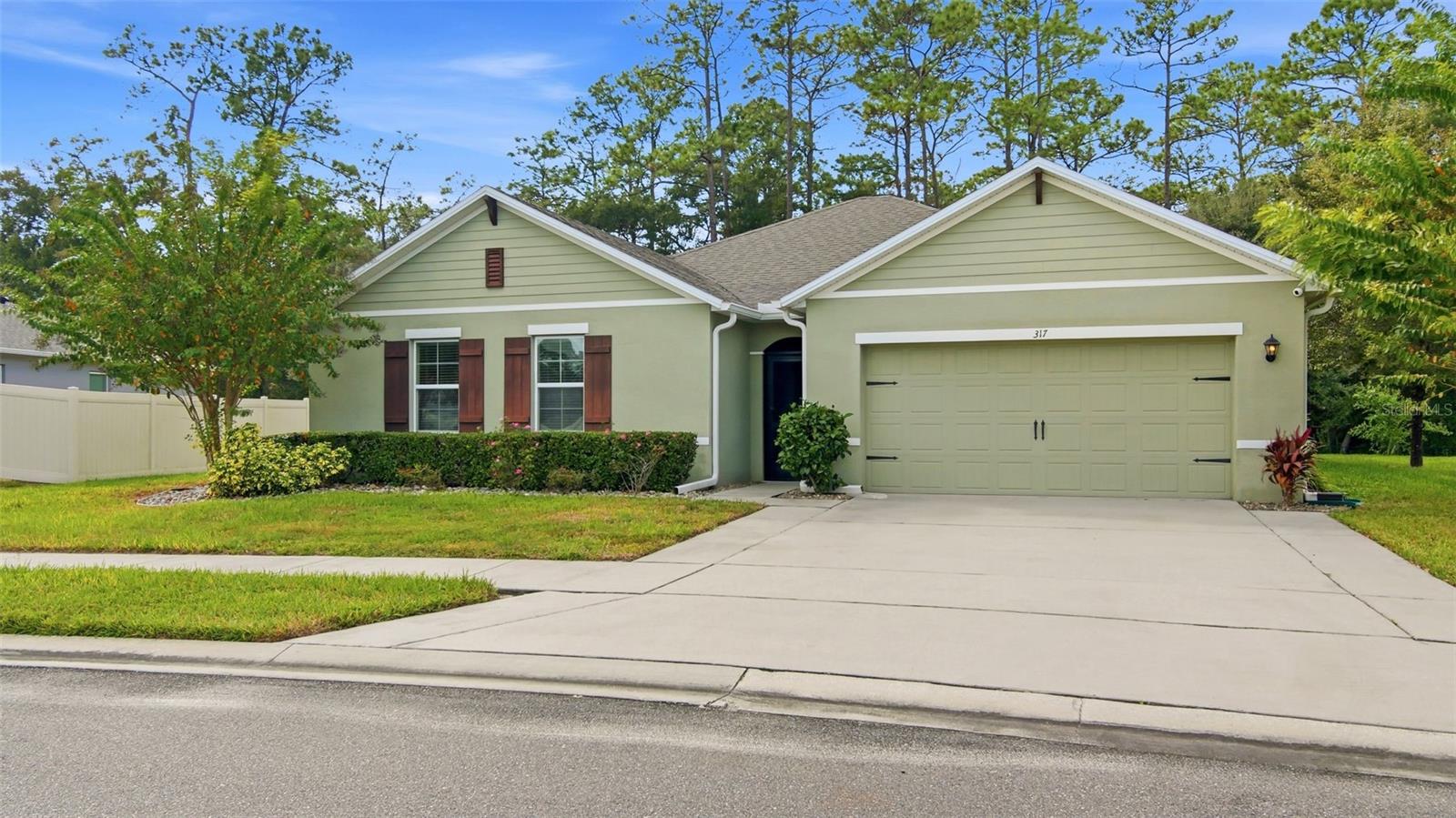 HUNTINGTON DOWNS - Residential