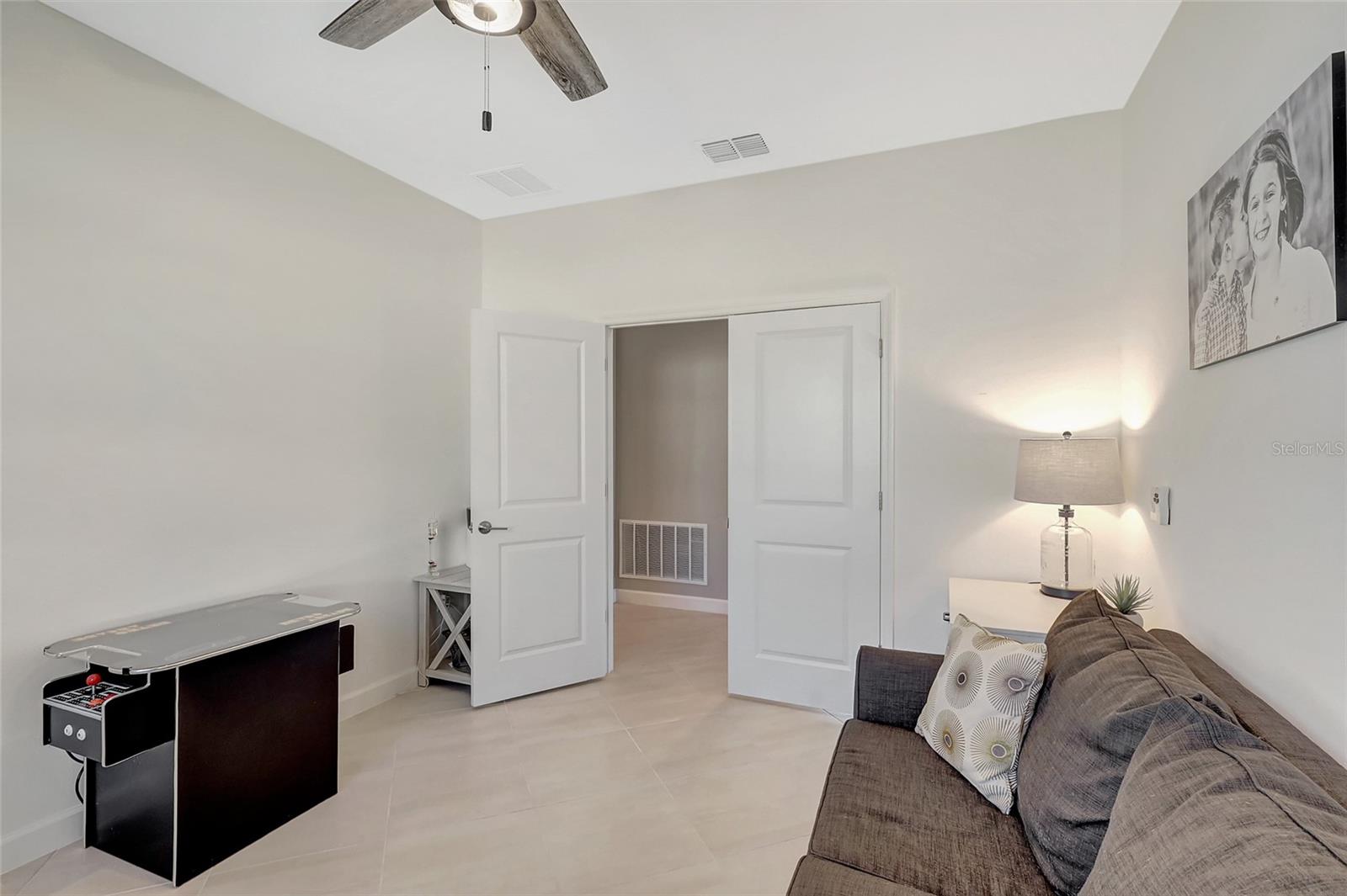 LORRAINE LAKES PH I - Residential