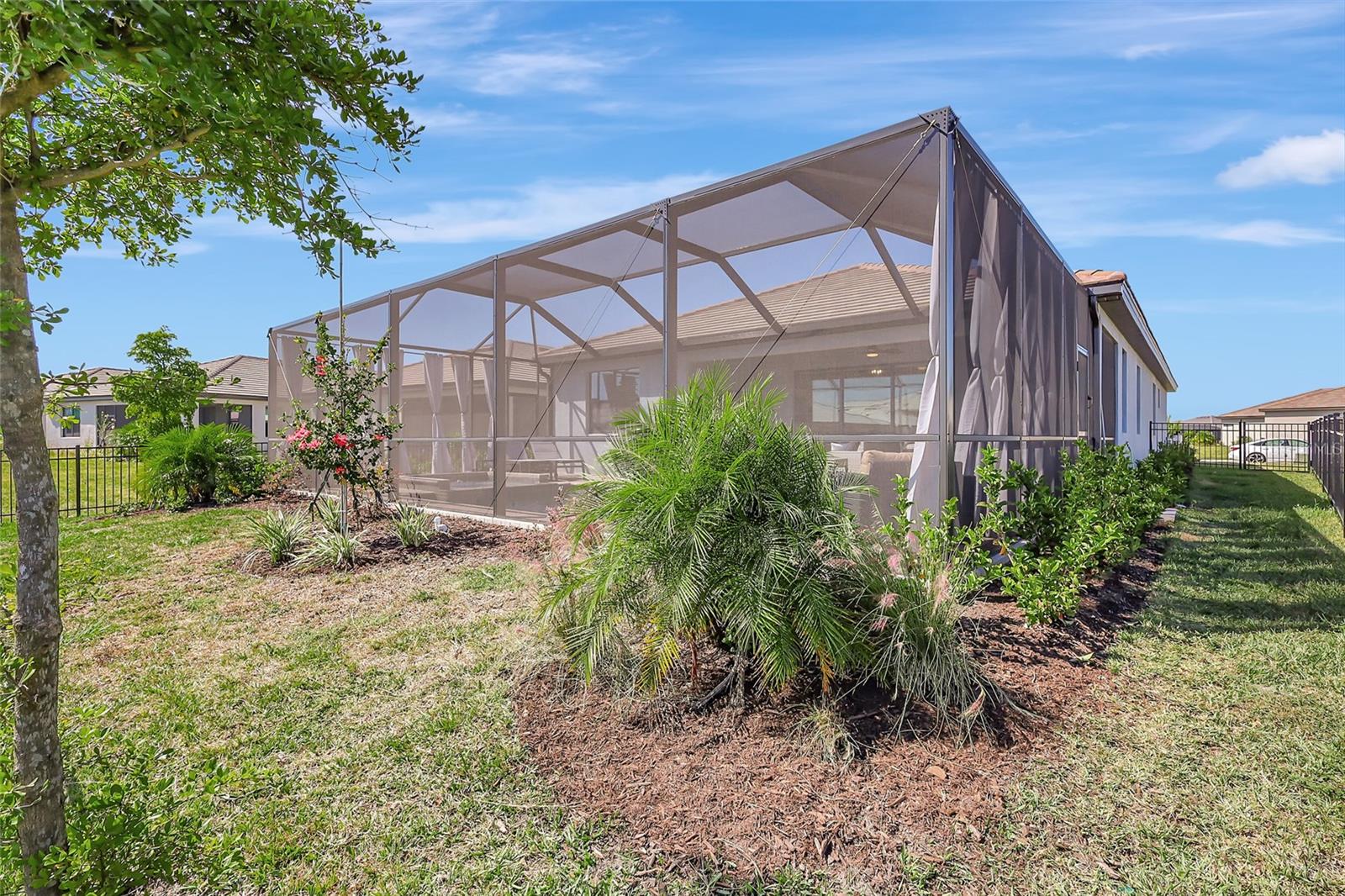 LORRAINE LAKES PH I - Residential