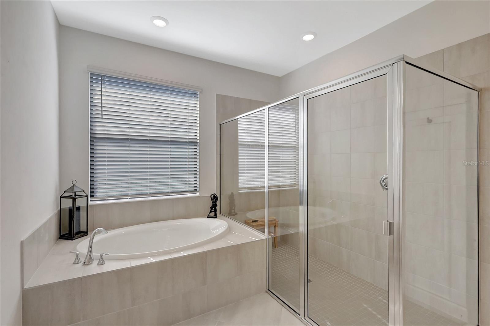 LORRAINE LAKES PH I - Residential