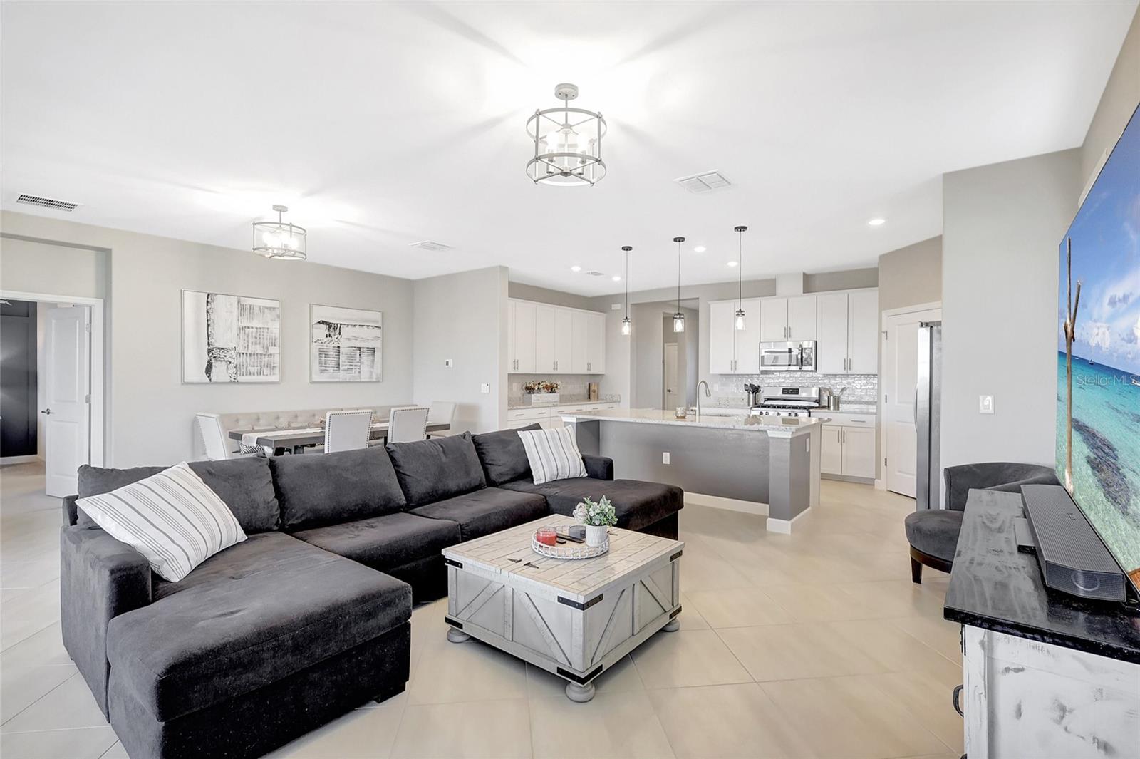 LORRAINE LAKES PH I - Residential