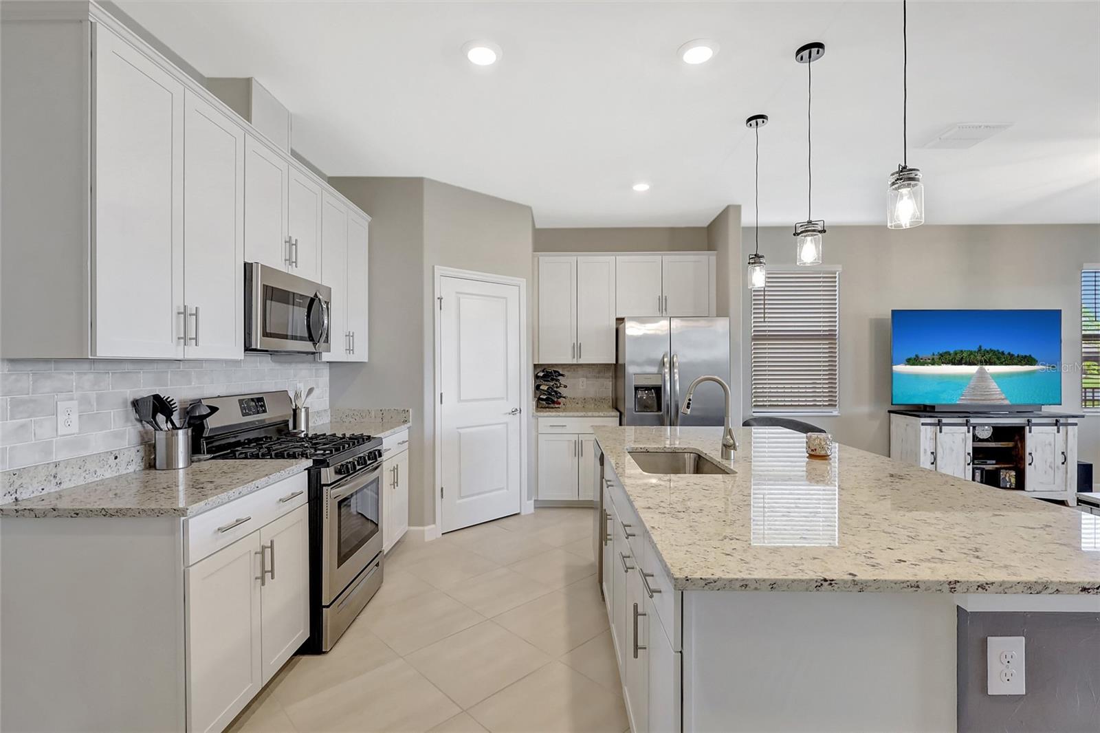 LORRAINE LAKES PH I - Residential