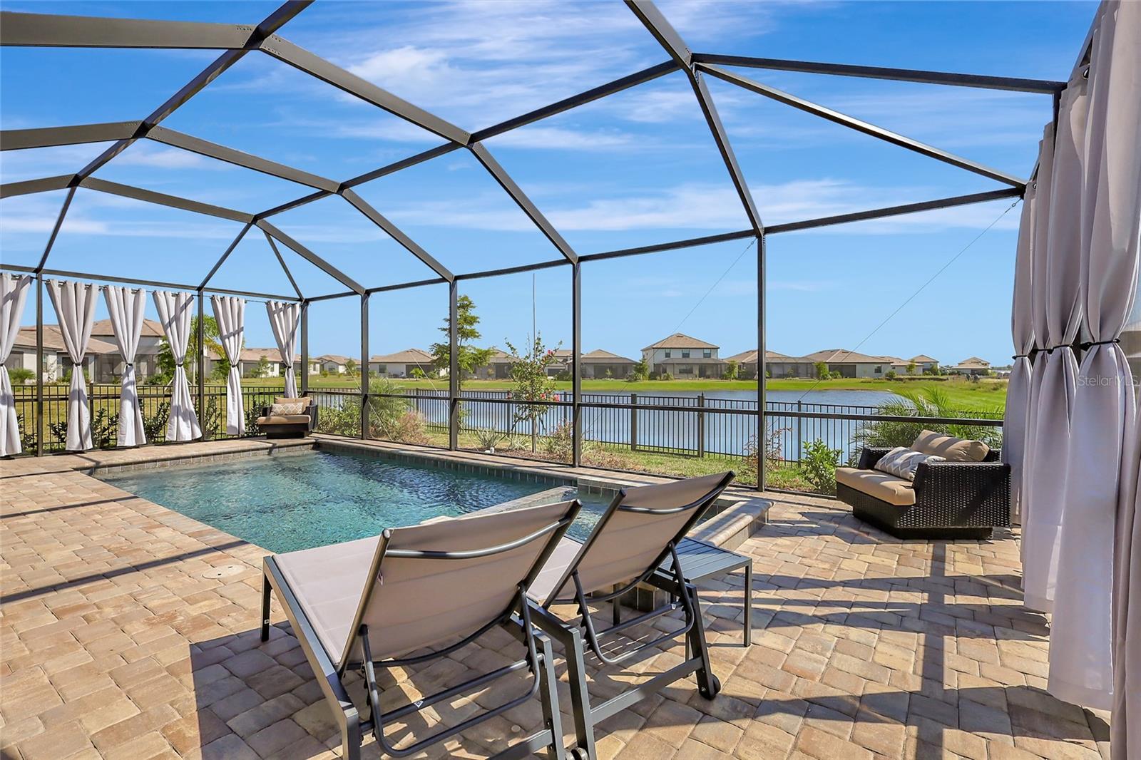 LORRAINE LAKES PH I - Residential