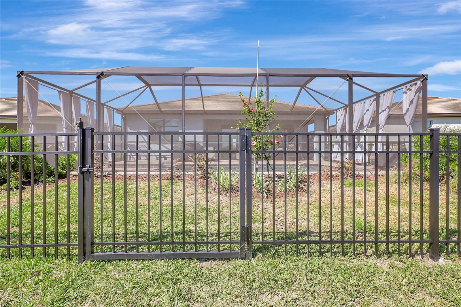 LORRAINE LAKES PH I - Residential