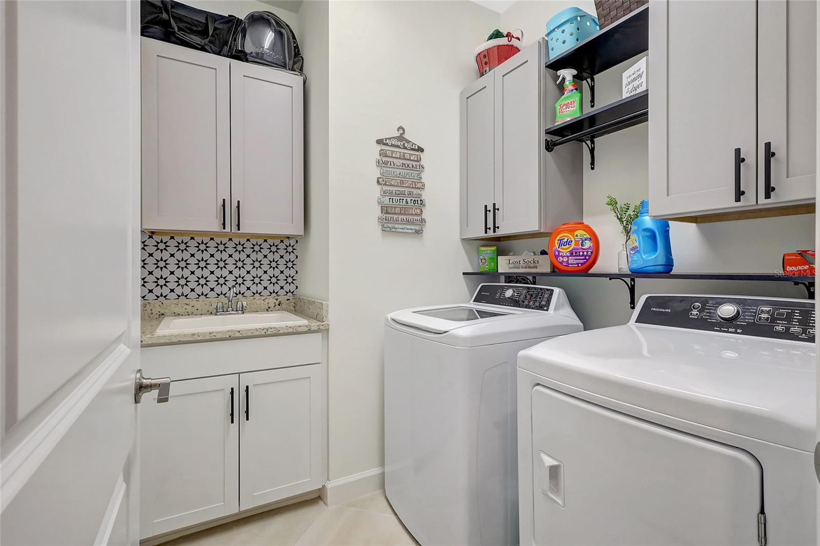 LORRAINE LAKES PH I - Residential