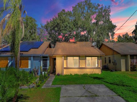 A home in LAKELAND