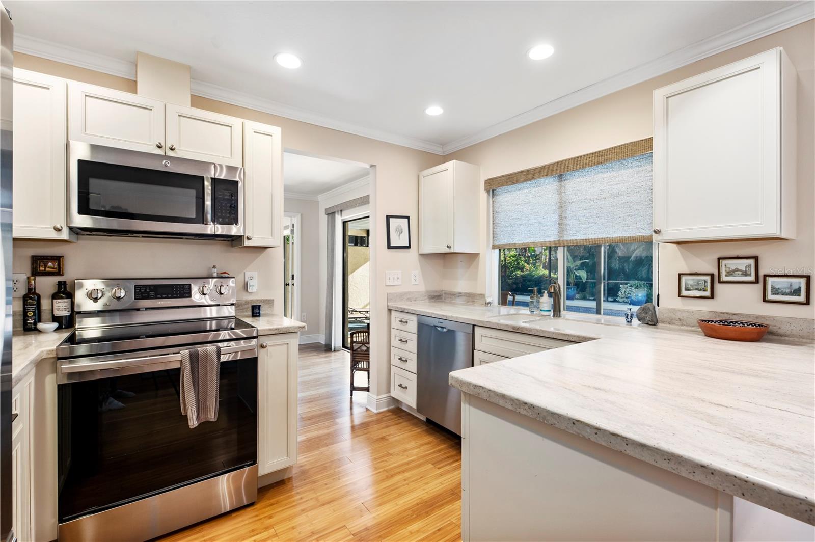 GULF GATE EAST - Residential