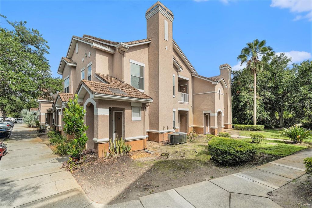 Photo of 10409 Villa View Circle #10409, Tampa, FL 33647 (MLS # TB8402353)