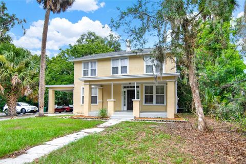 A home in DELAND