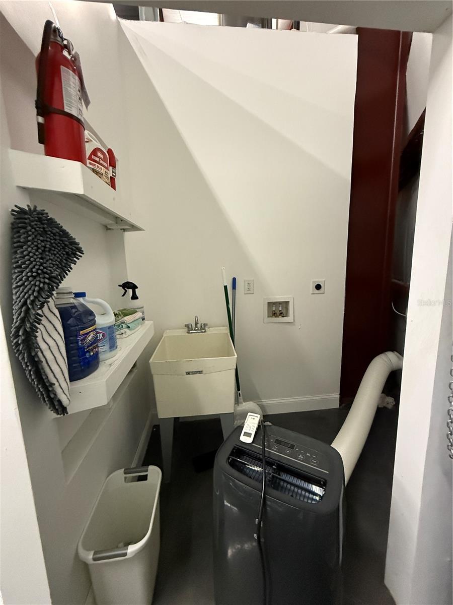 BIG BEND PROFESSIONAL CENTER I CONDO - Commercial Lease