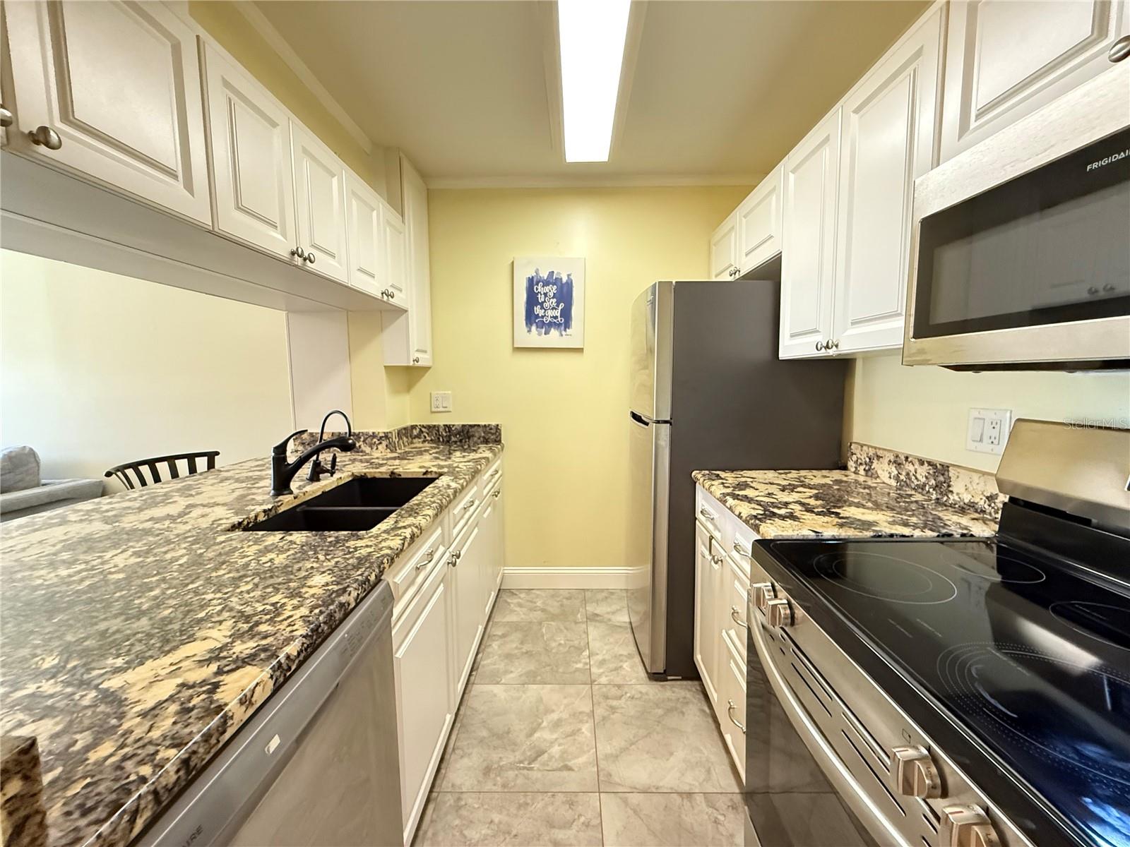 VILLAS CAPRI CONDO - Residential