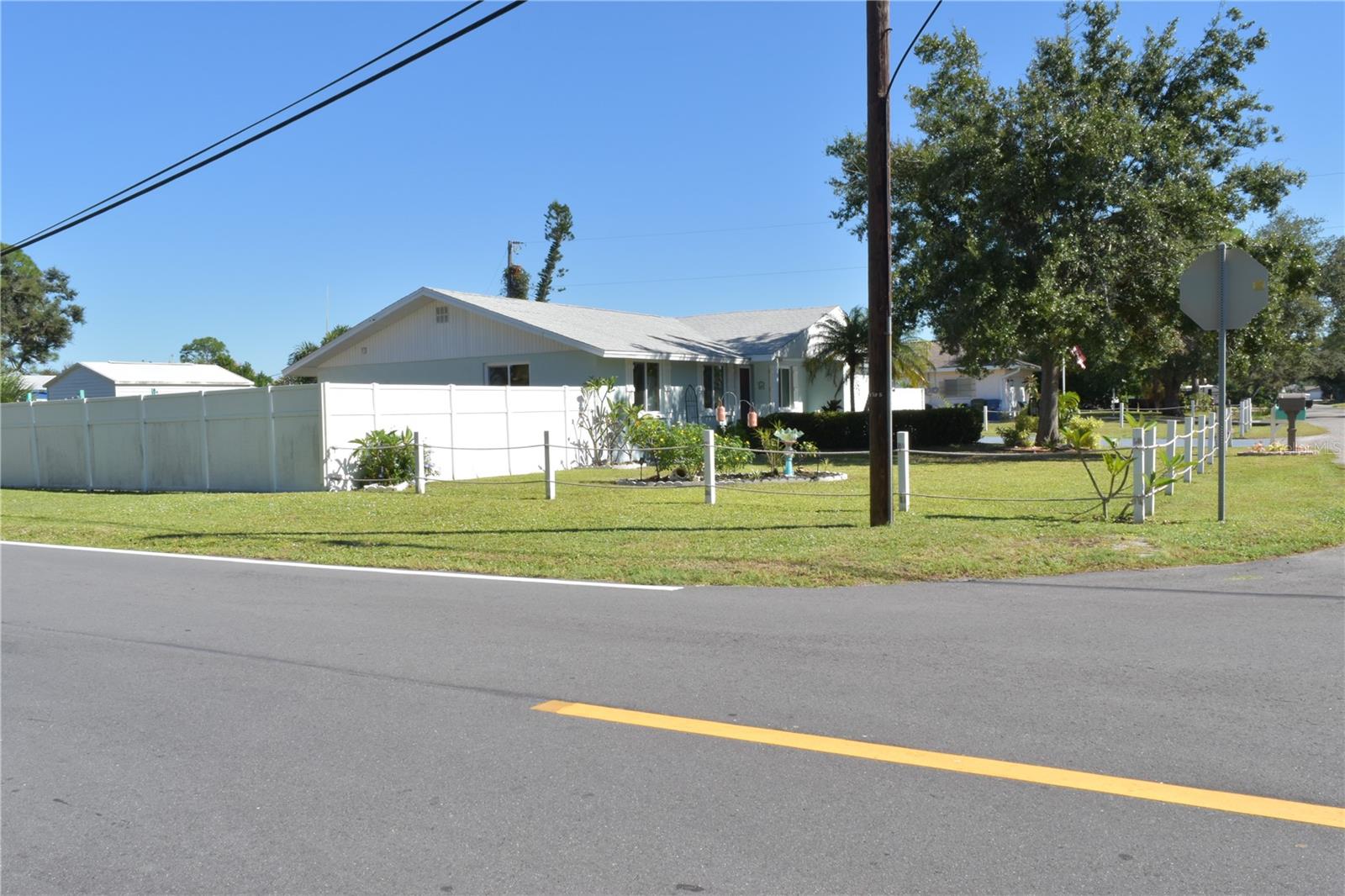 SOUTH VENICE - Residential