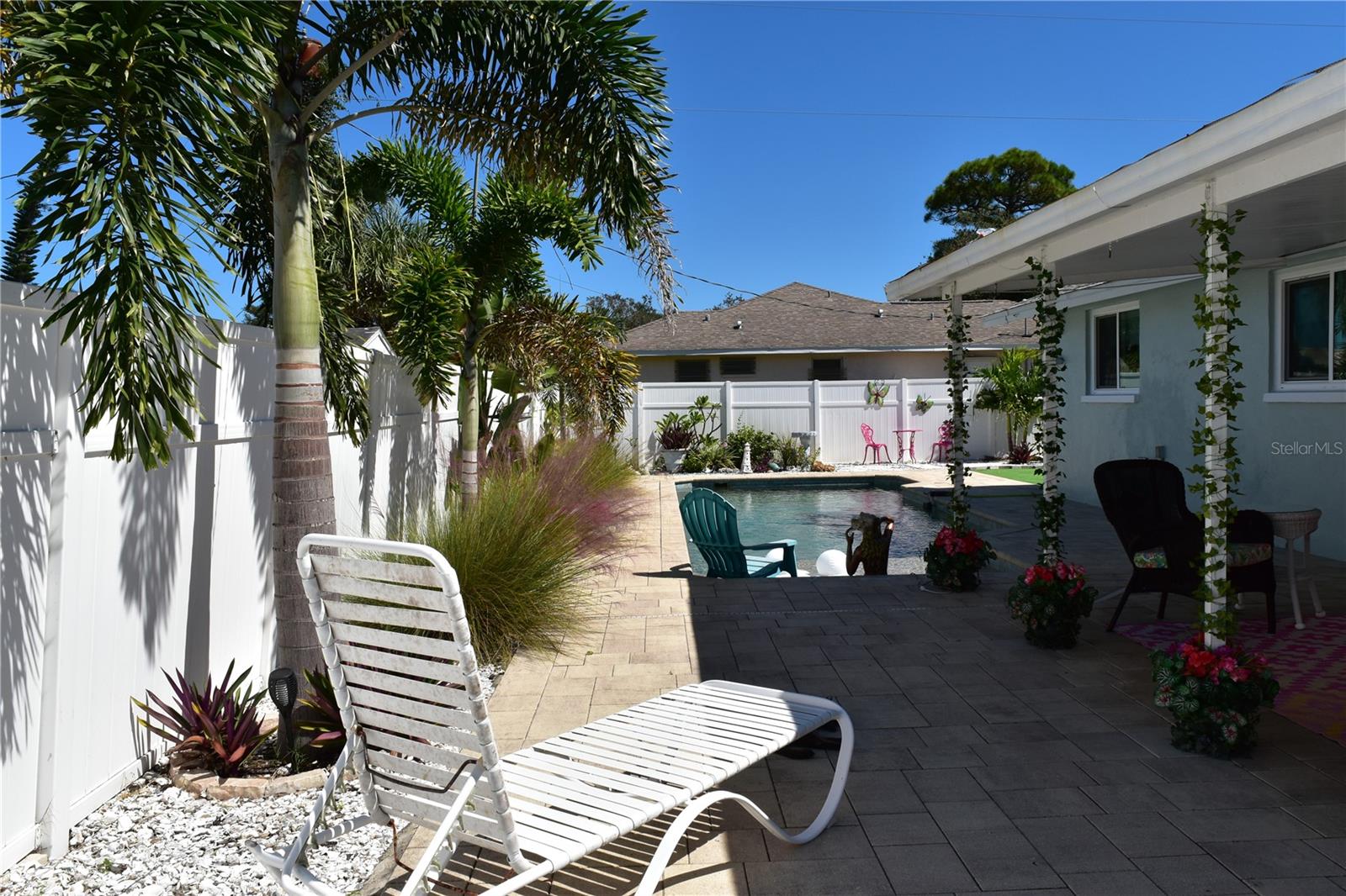 SOUTH VENICE - Residential