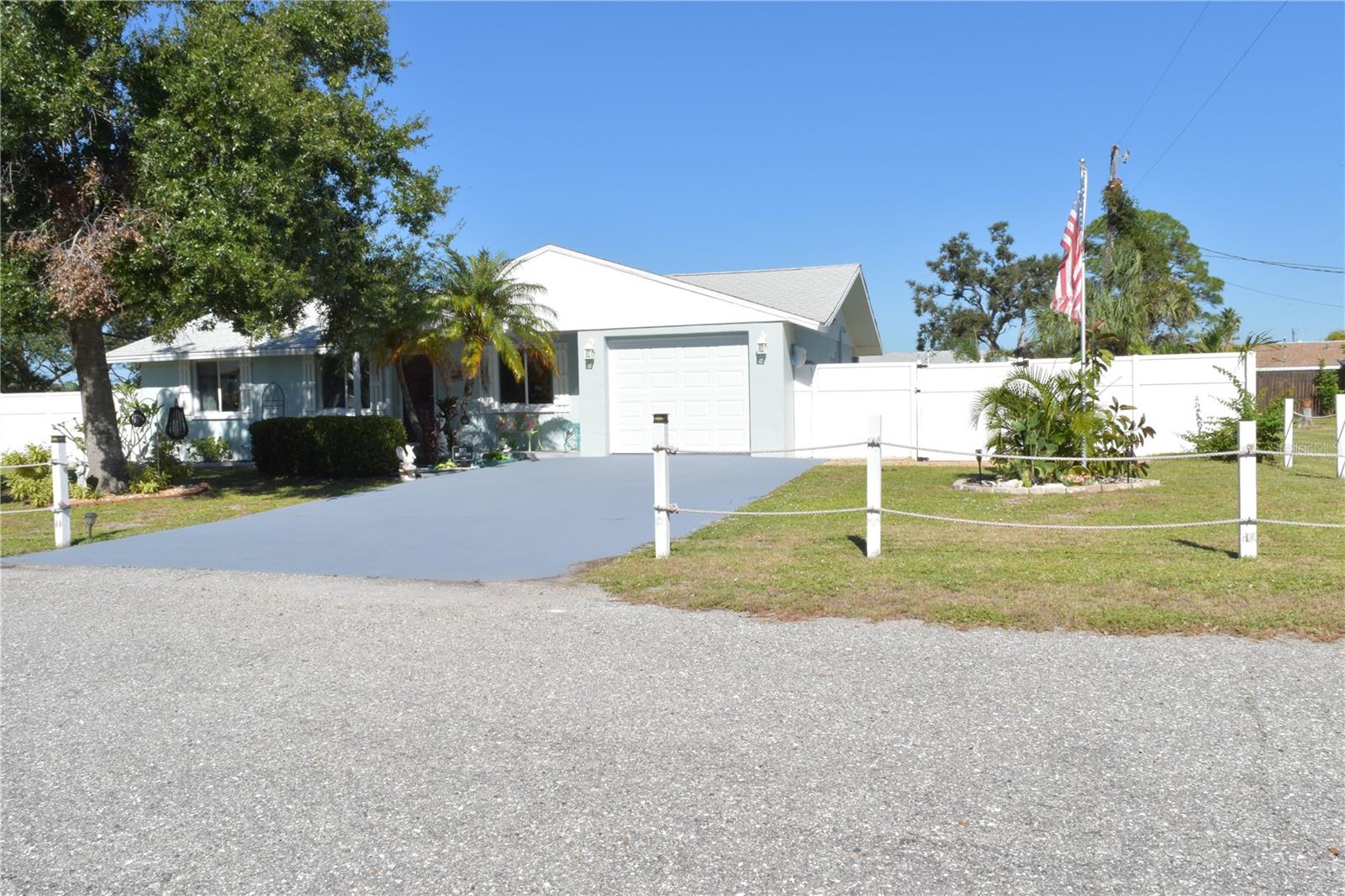 SOUTH VENICE - Residential