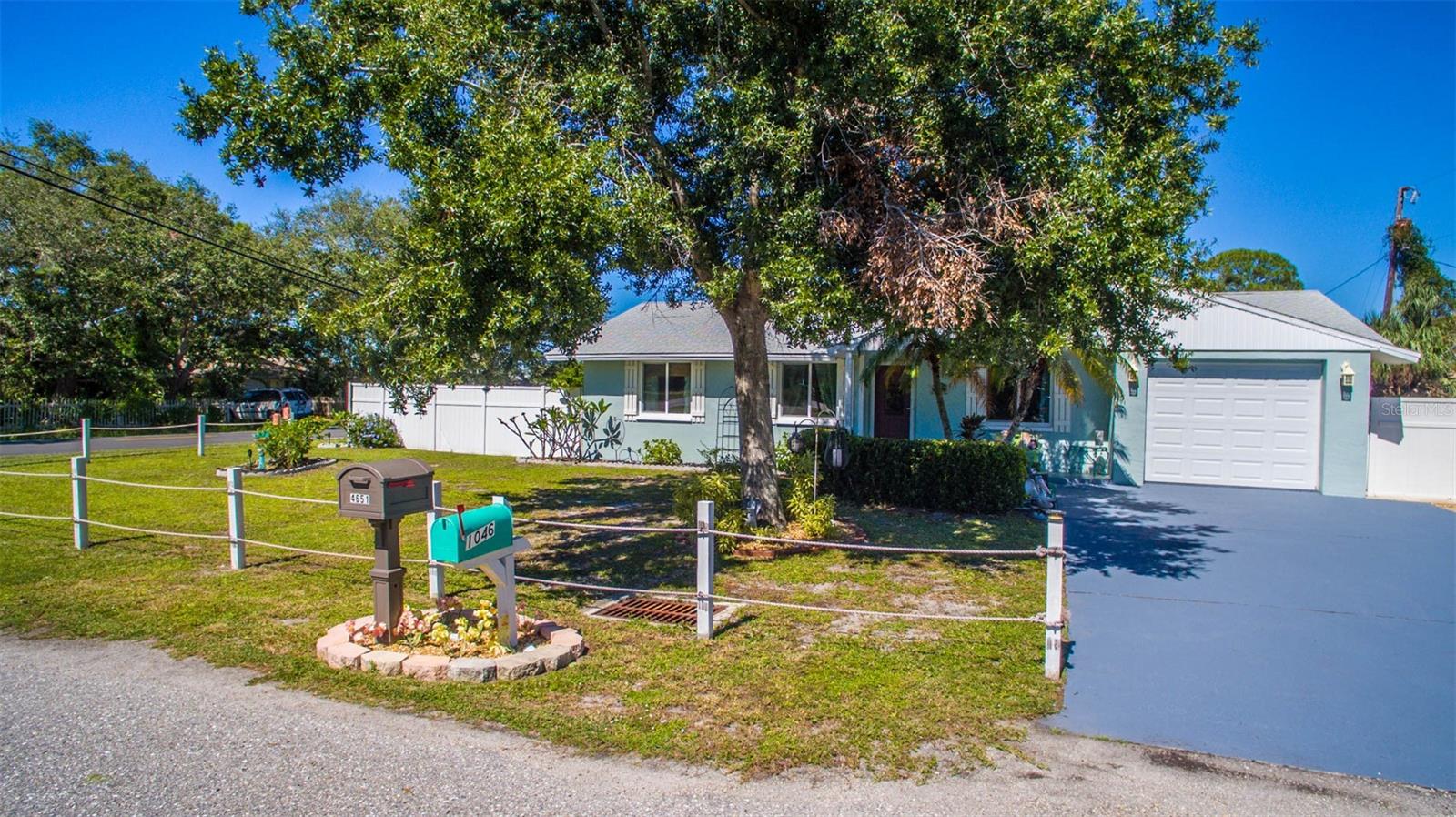 SOUTH VENICE - Residential