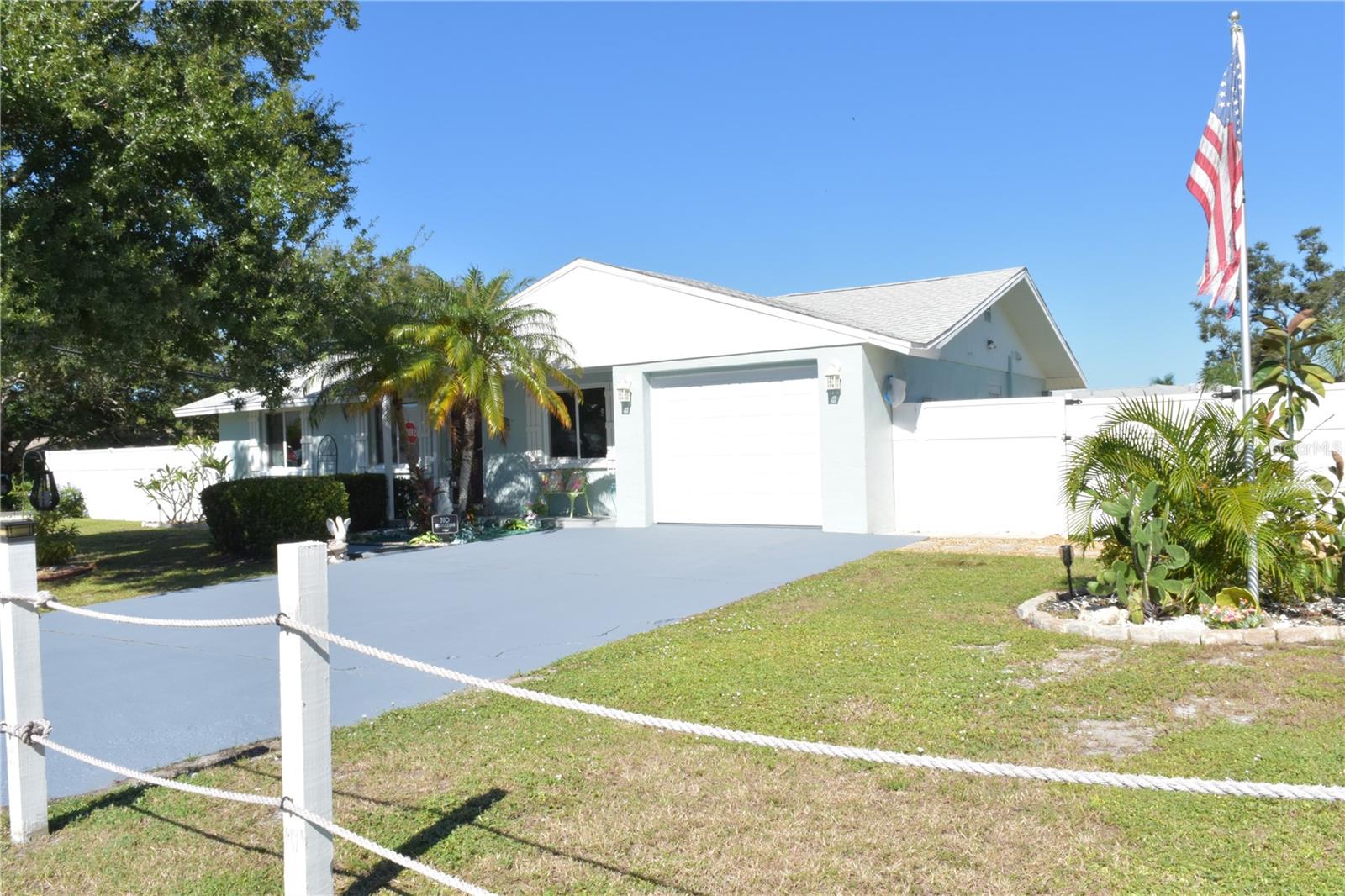 SOUTH VENICE - Residential