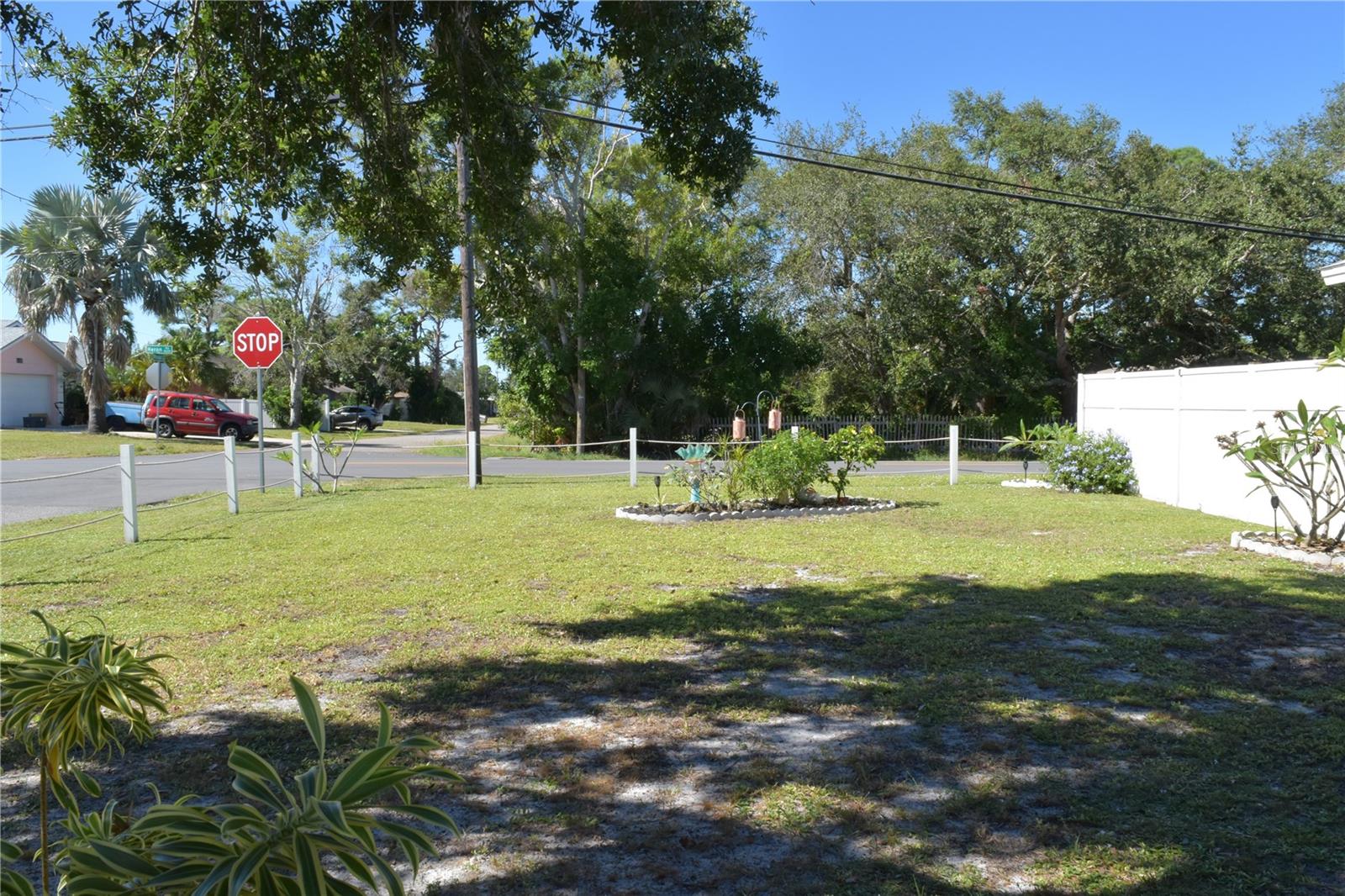 SOUTH VENICE - Residential