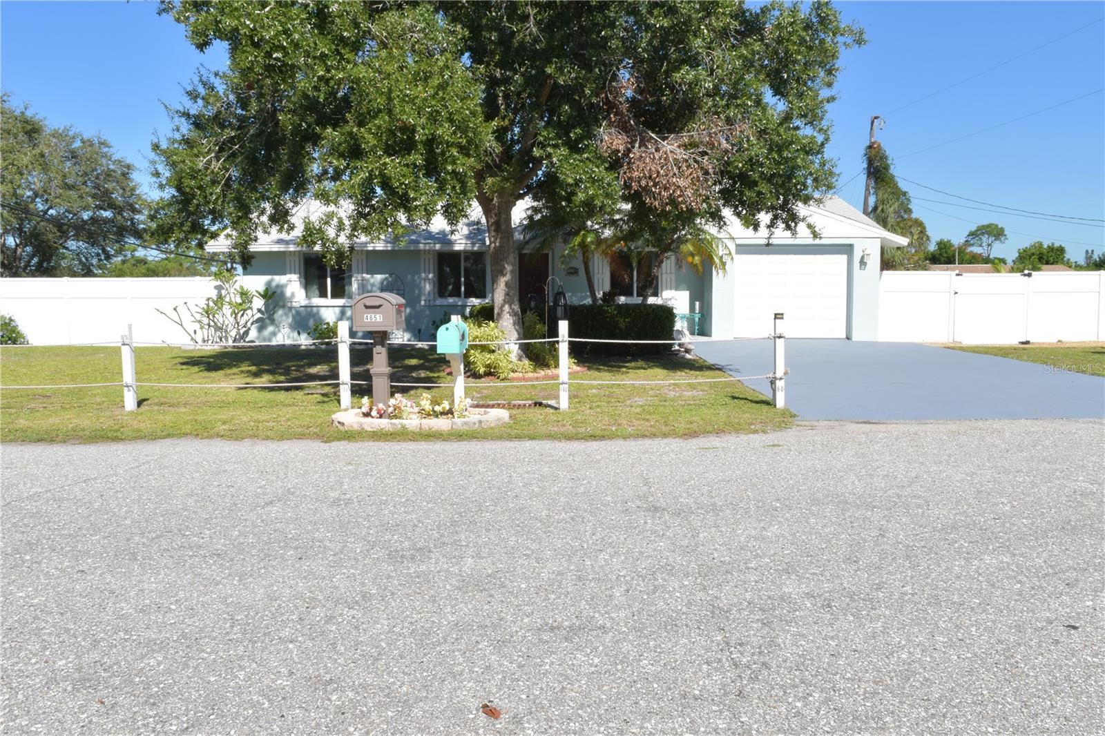 SOUTH VENICE - Residential