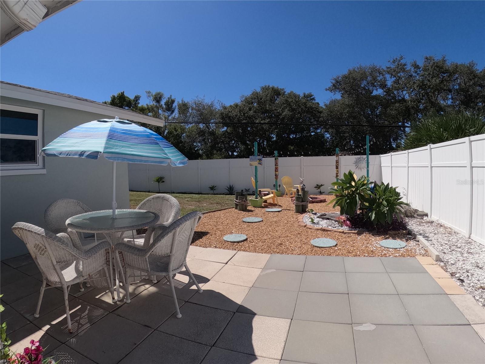 SOUTH VENICE - Residential