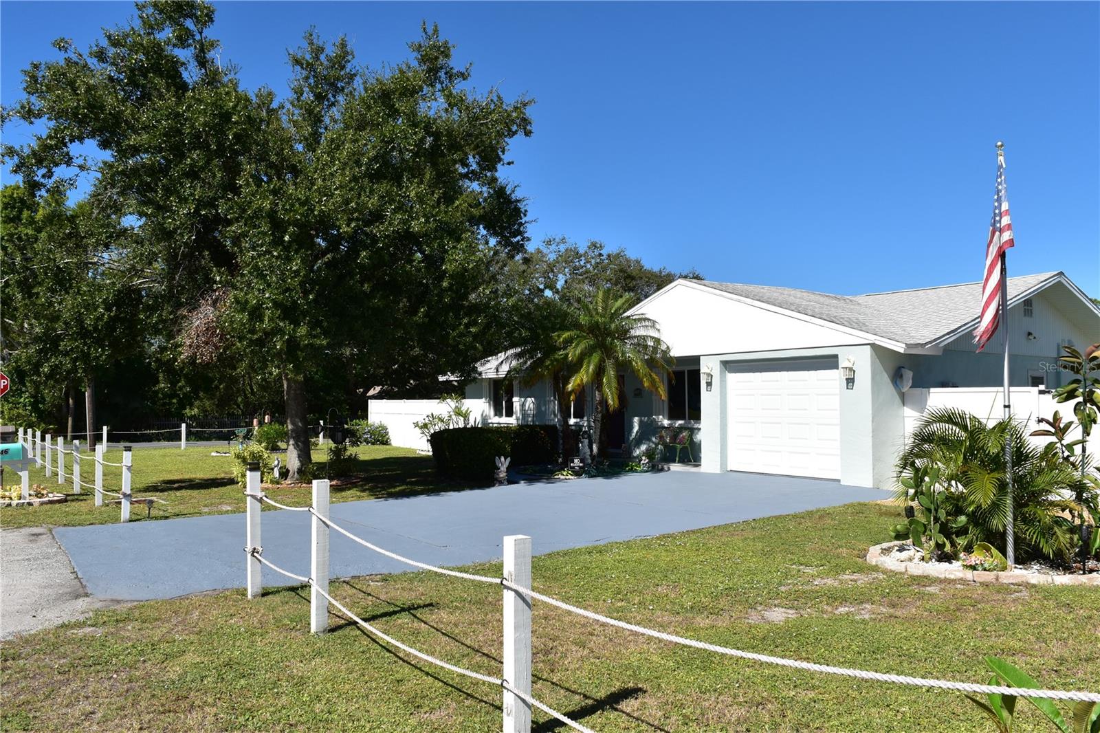 SOUTH VENICE - Residential