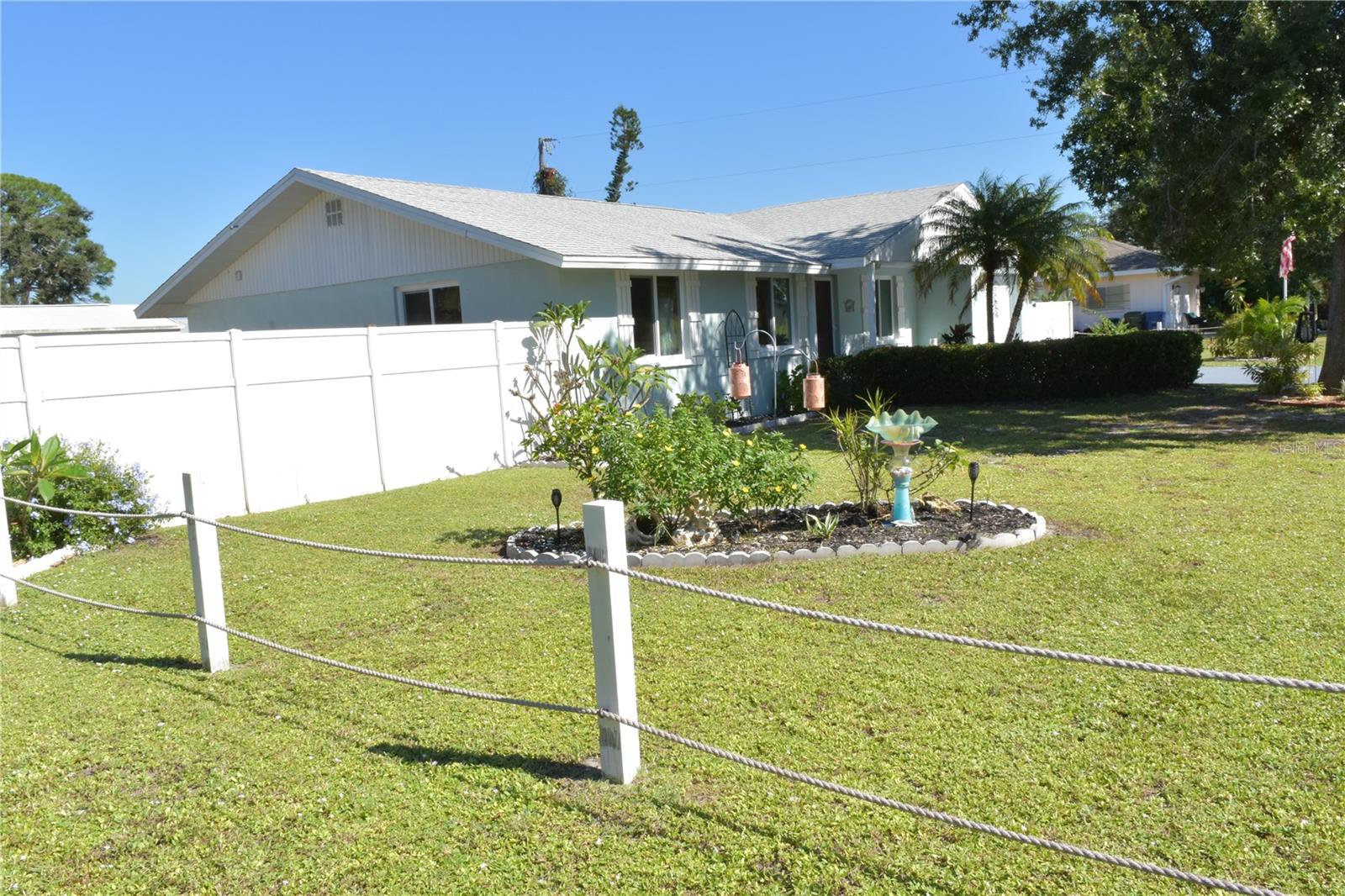 SOUTH VENICE - Residential