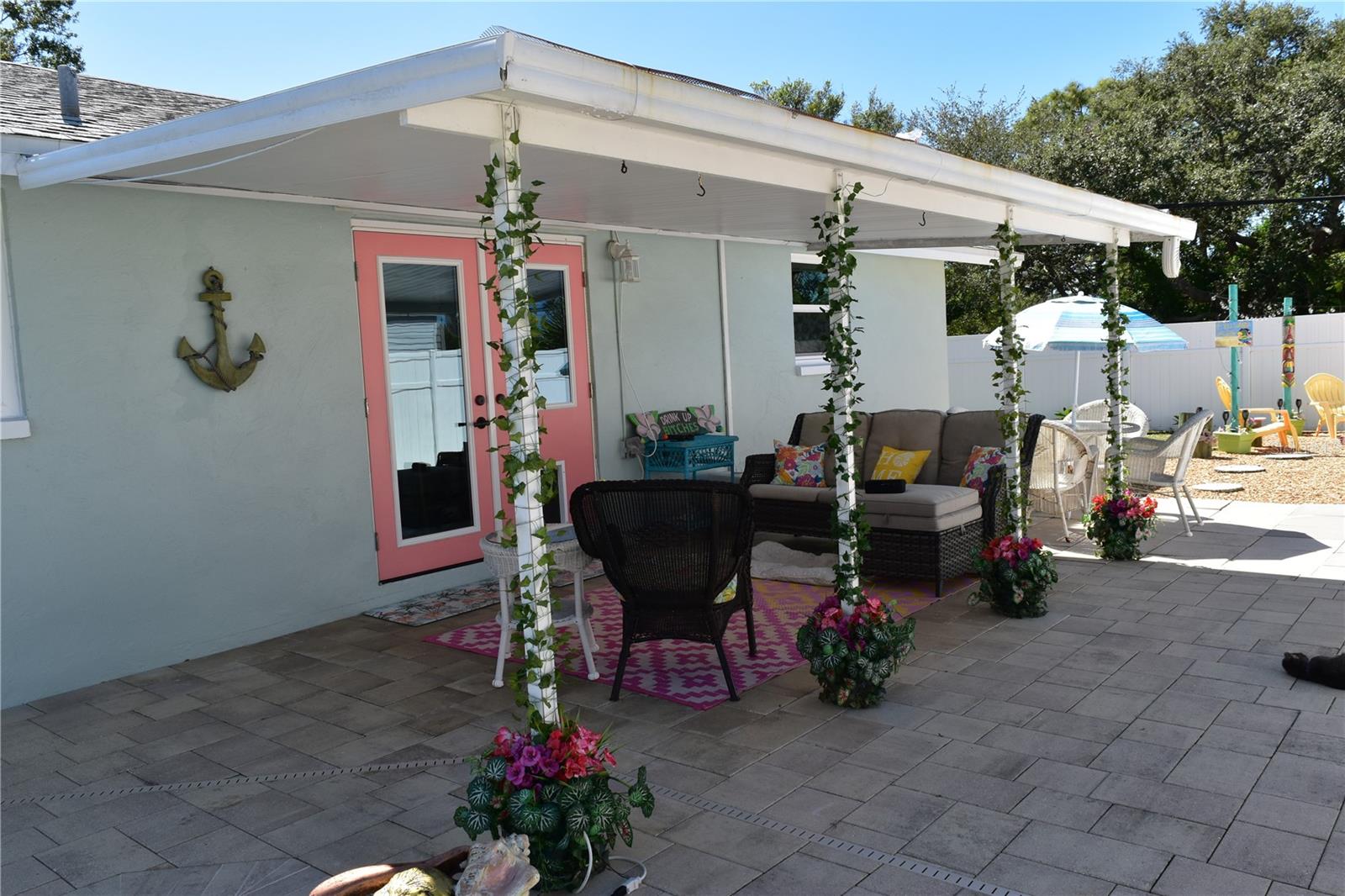 SOUTH VENICE - Residential